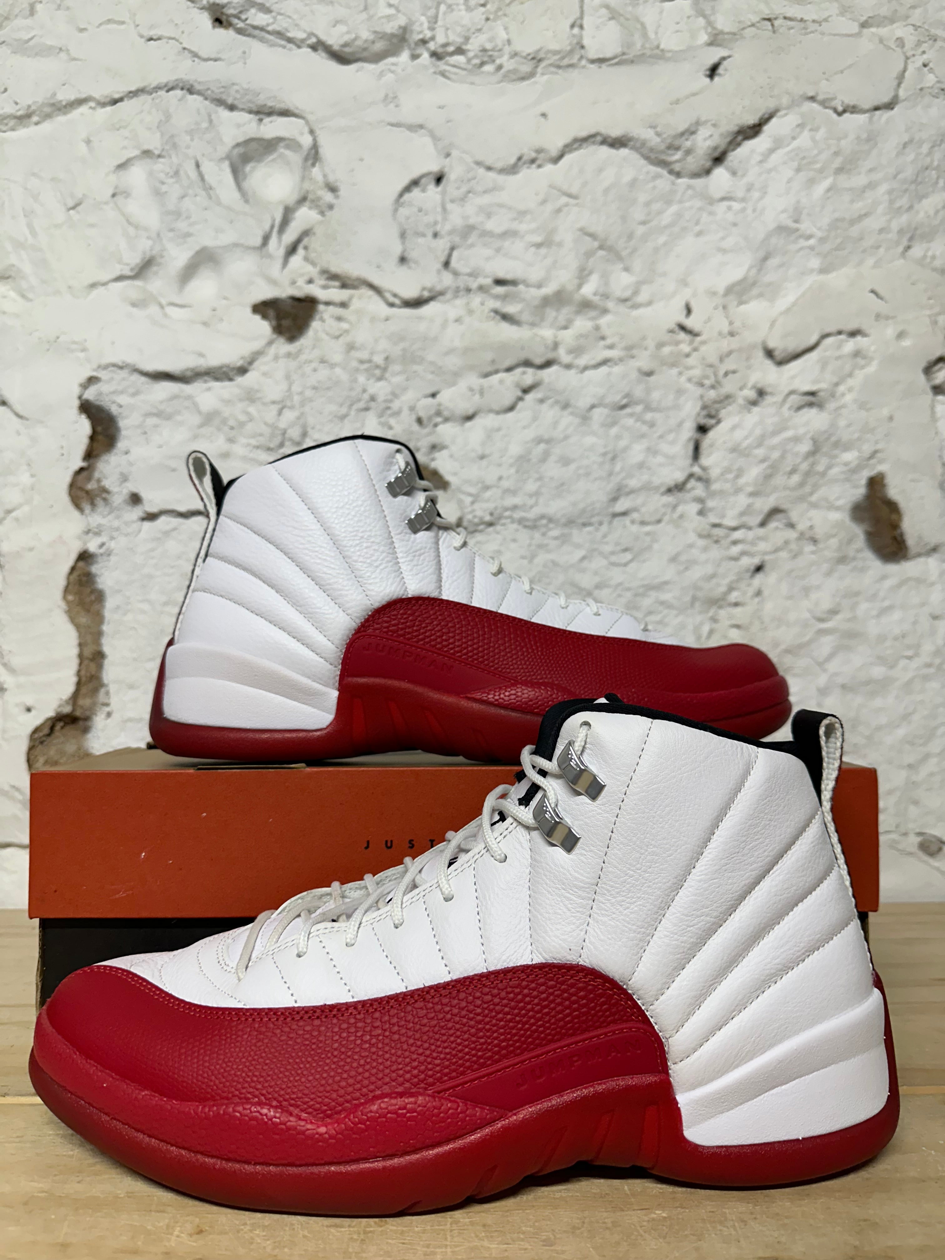 Air Jordan 12 Cherry Sz 13