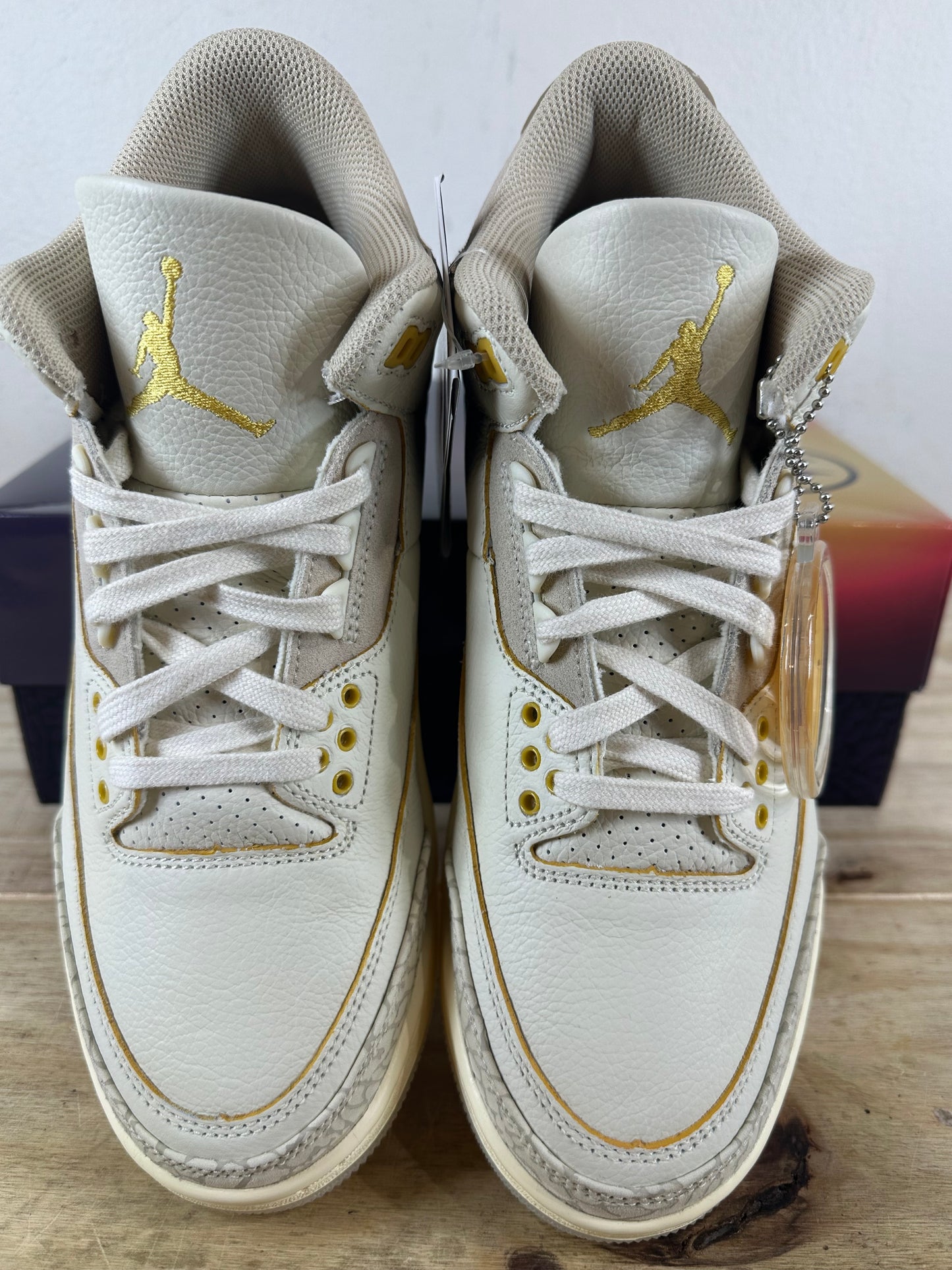 Air Jordan 3 J Balvin Medellin Sunset Sz 8.5 DS