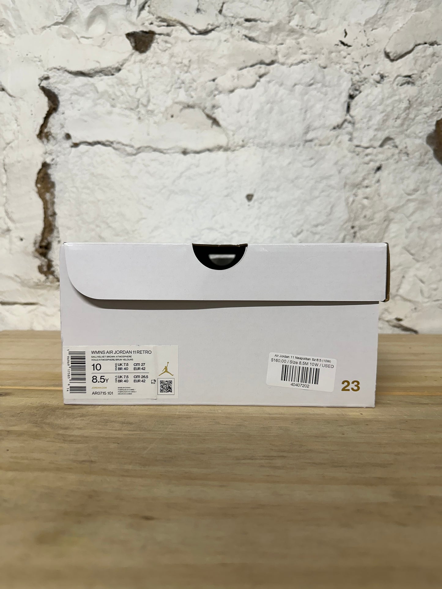 Air Jordan 11 High Neapolitan Sz 8.5 (10W)