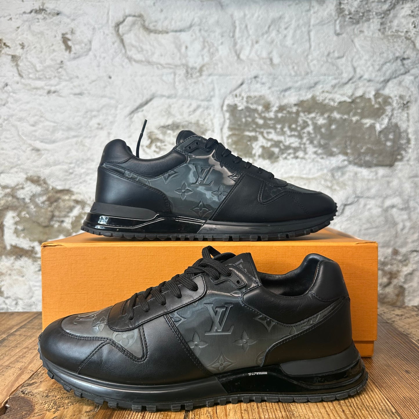 Louis Vuitton Triple Black Monogram Runaway Sneaker Sz 9.5 (8LV)