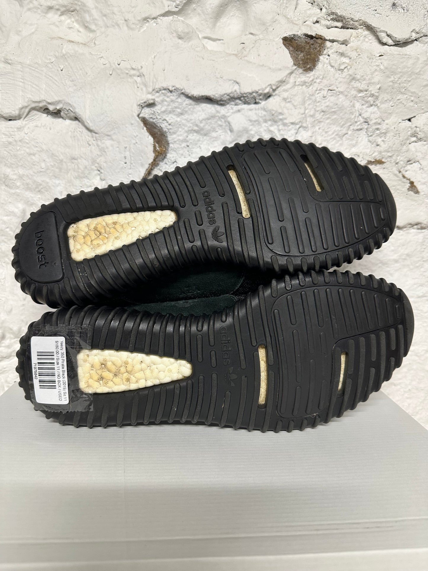 Yeezy 350 Pirate Black (2015) Sz 11
