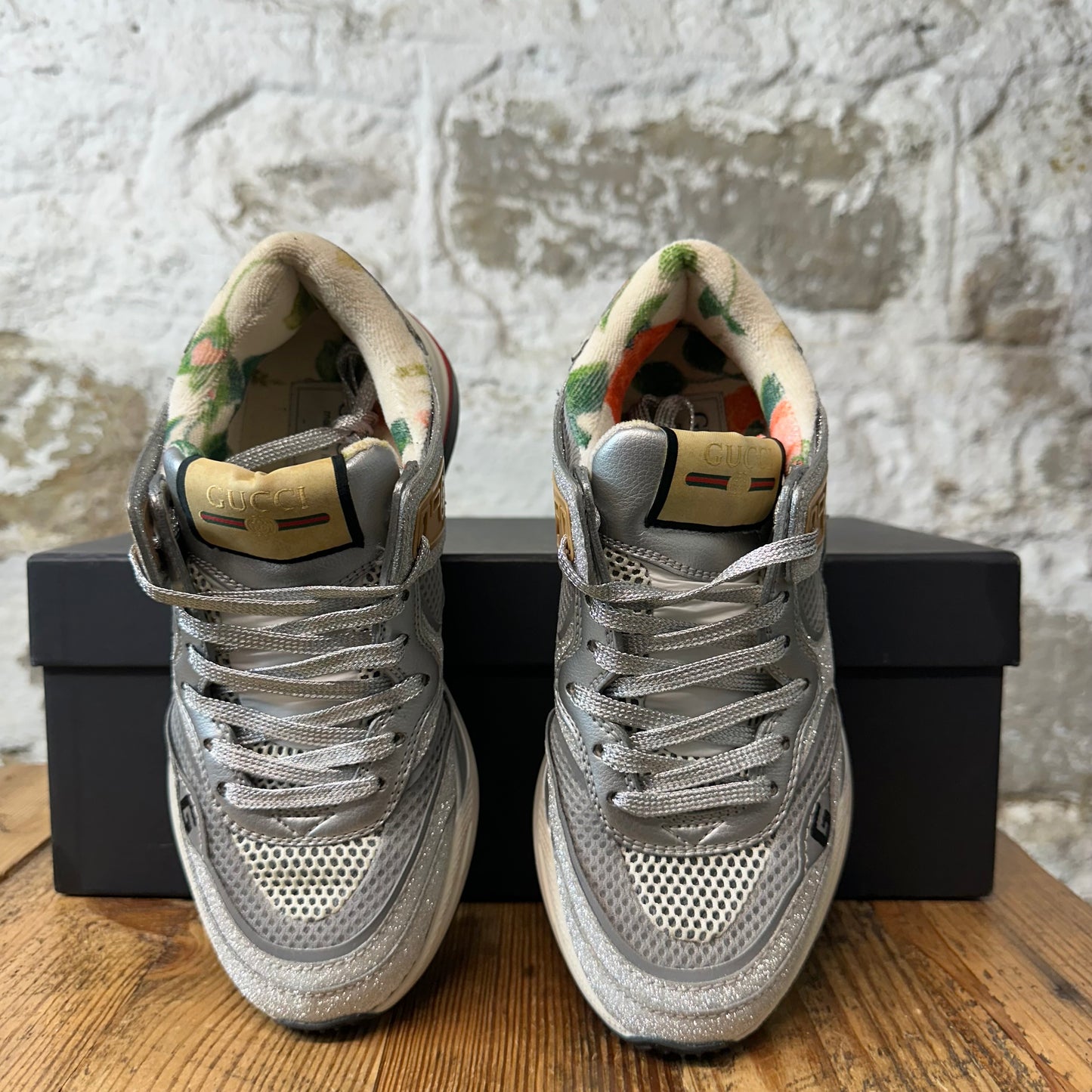 Gucci Ultrapace Silver Glitter Sneaker Sz 4 (35)