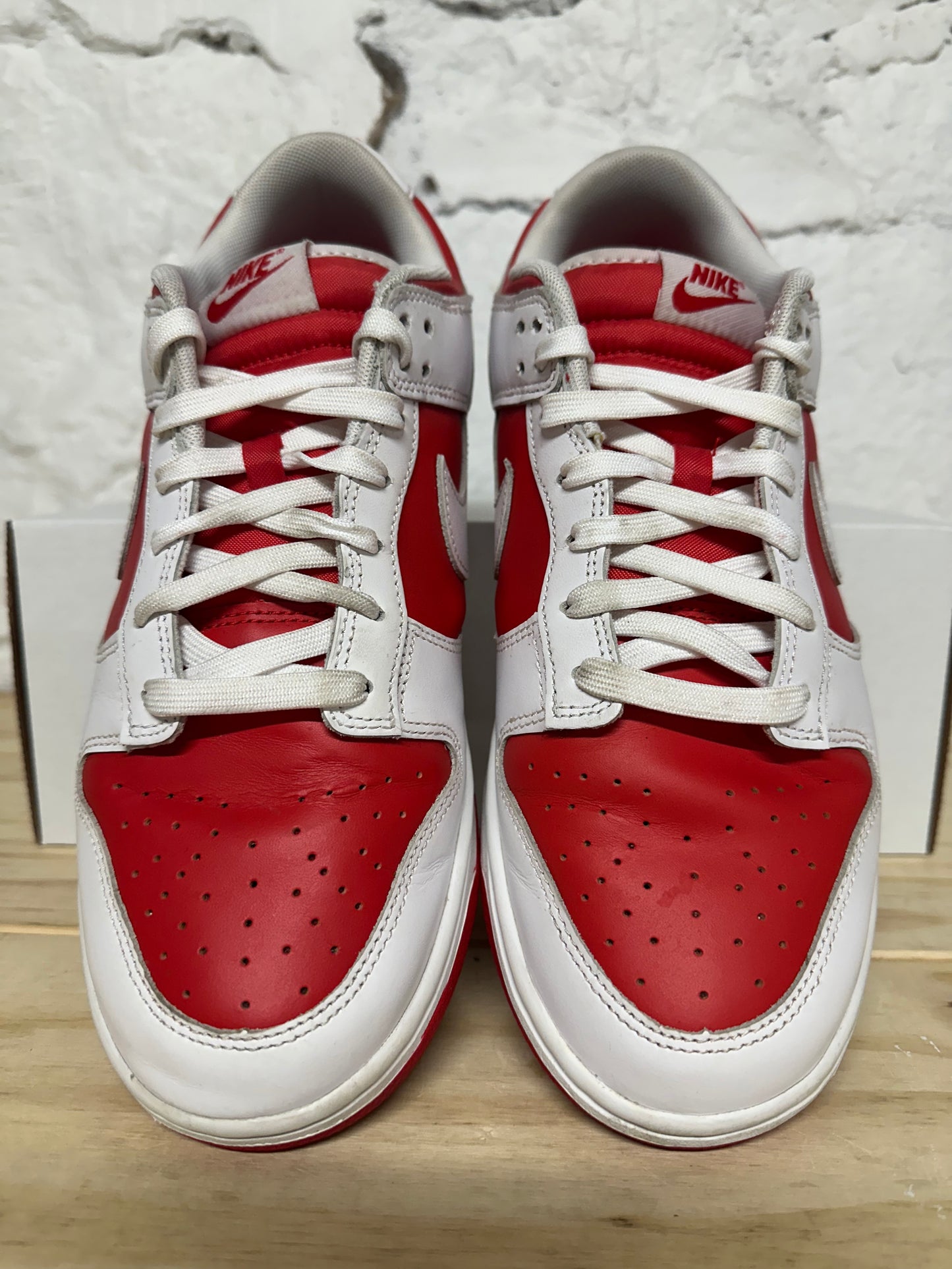 Nike Dunk Low Championship Red Sz 10.5