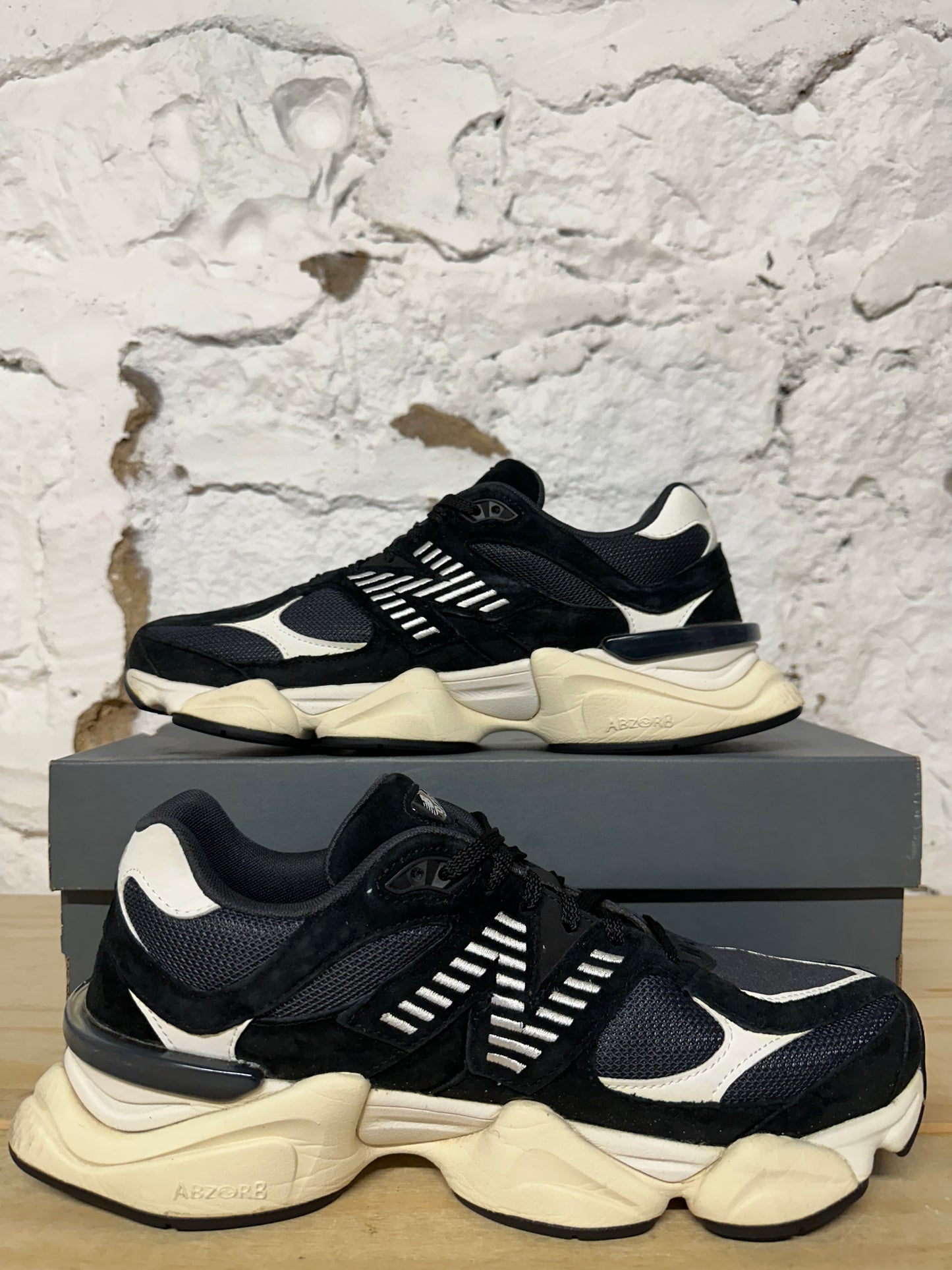 New Balance 9060 Black White Sz 11