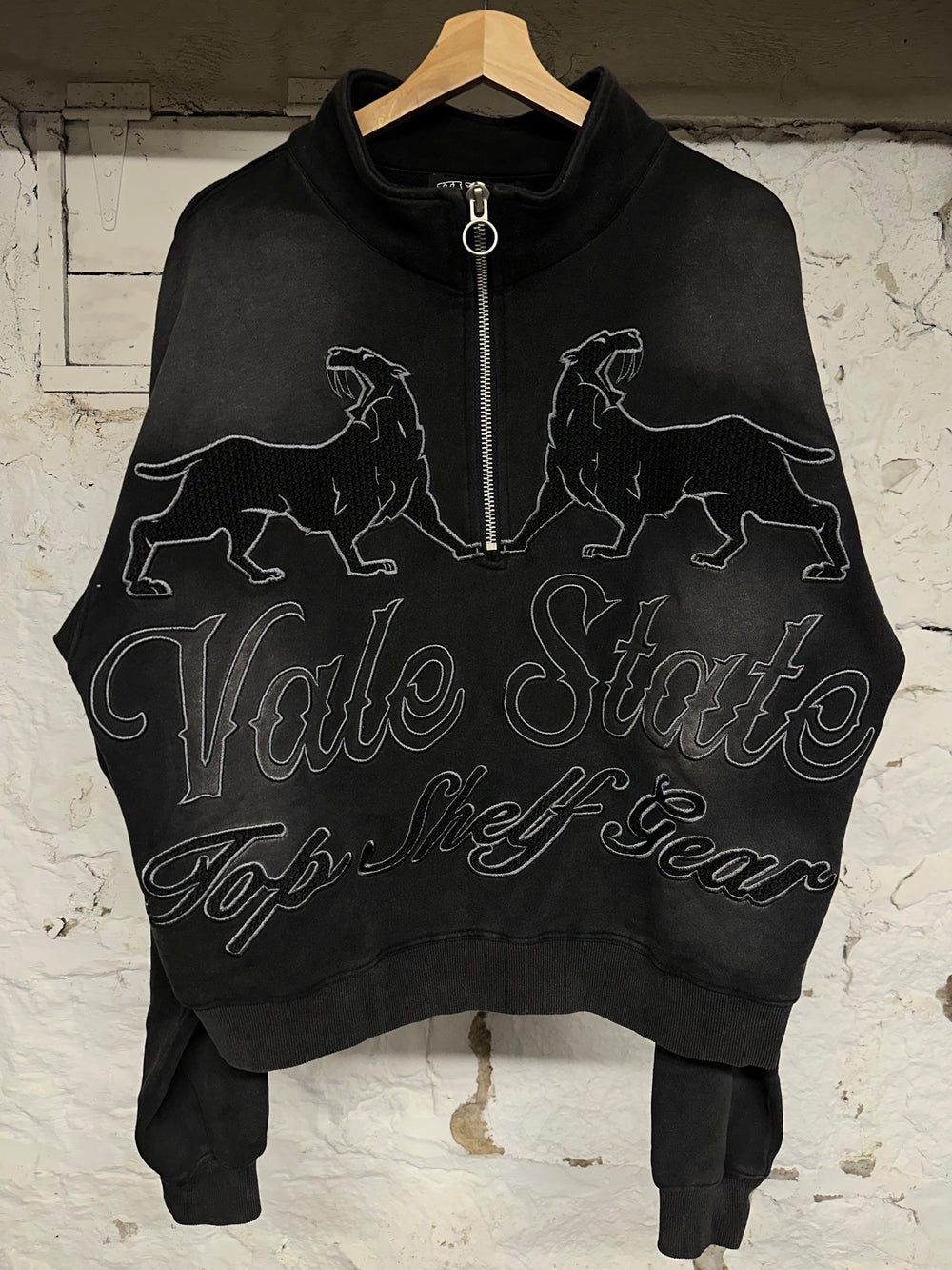 Vale State Black Quarter Zip Sweatshirt Sz S DS