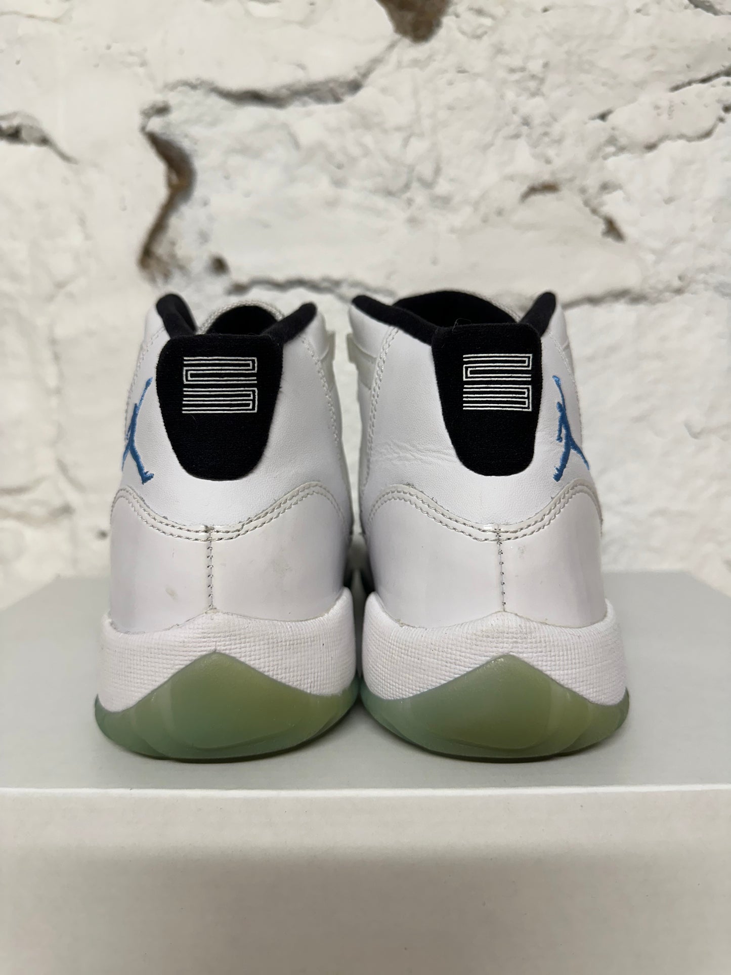 Air Jordan 11 High Legend Blue Sz 5Y