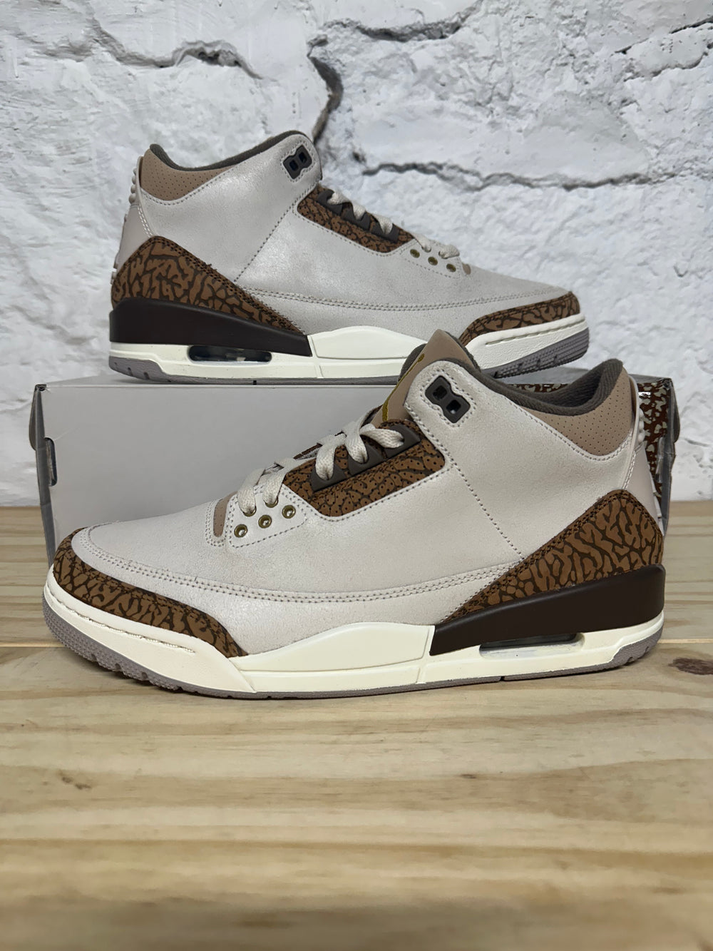 Air Jordan 3 Palomino Sz 9.5 DS