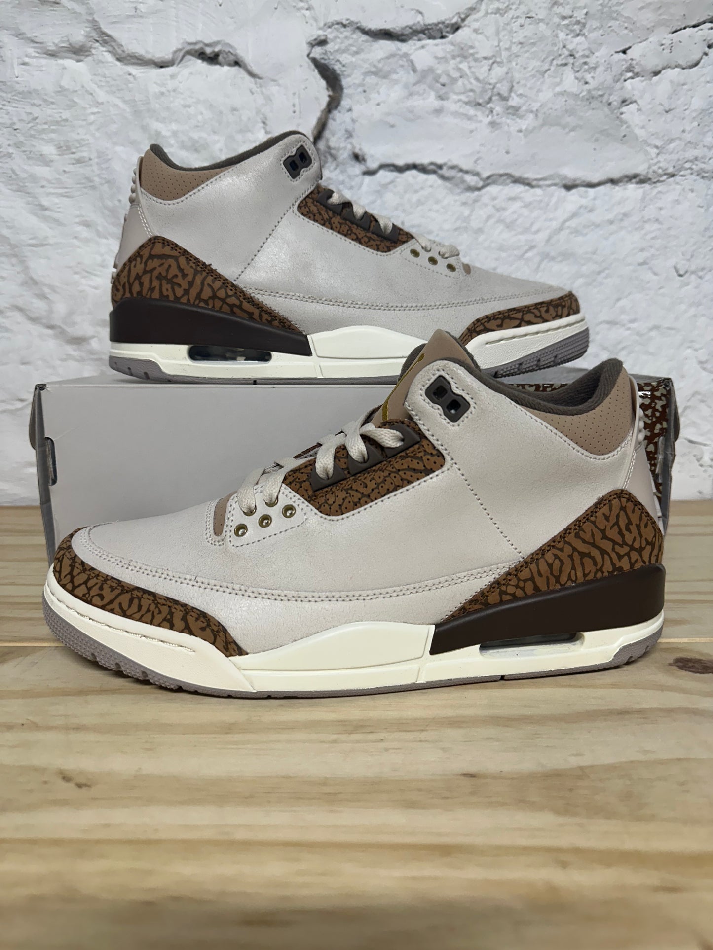 Air Jordan 3 Palomino Sz 9.5 DS