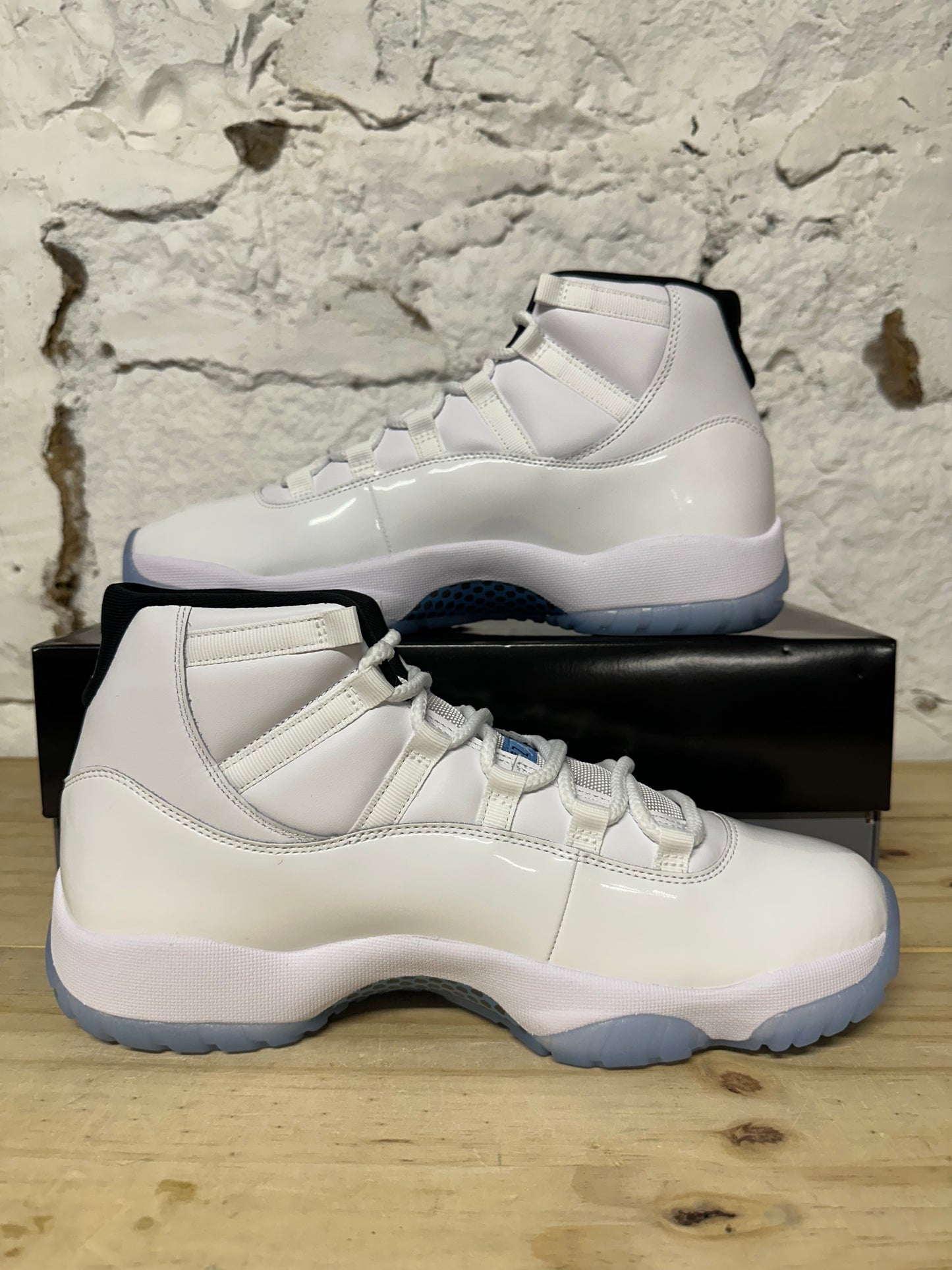 Air Jordan 11 High Legend Blue Sz 11.5 DS