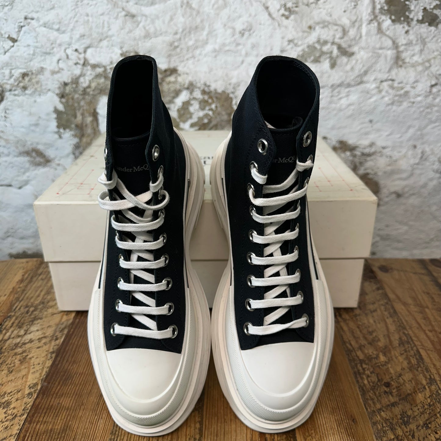 Alexander Mcqueen High Black White Tread Boot Sz 8 (41)