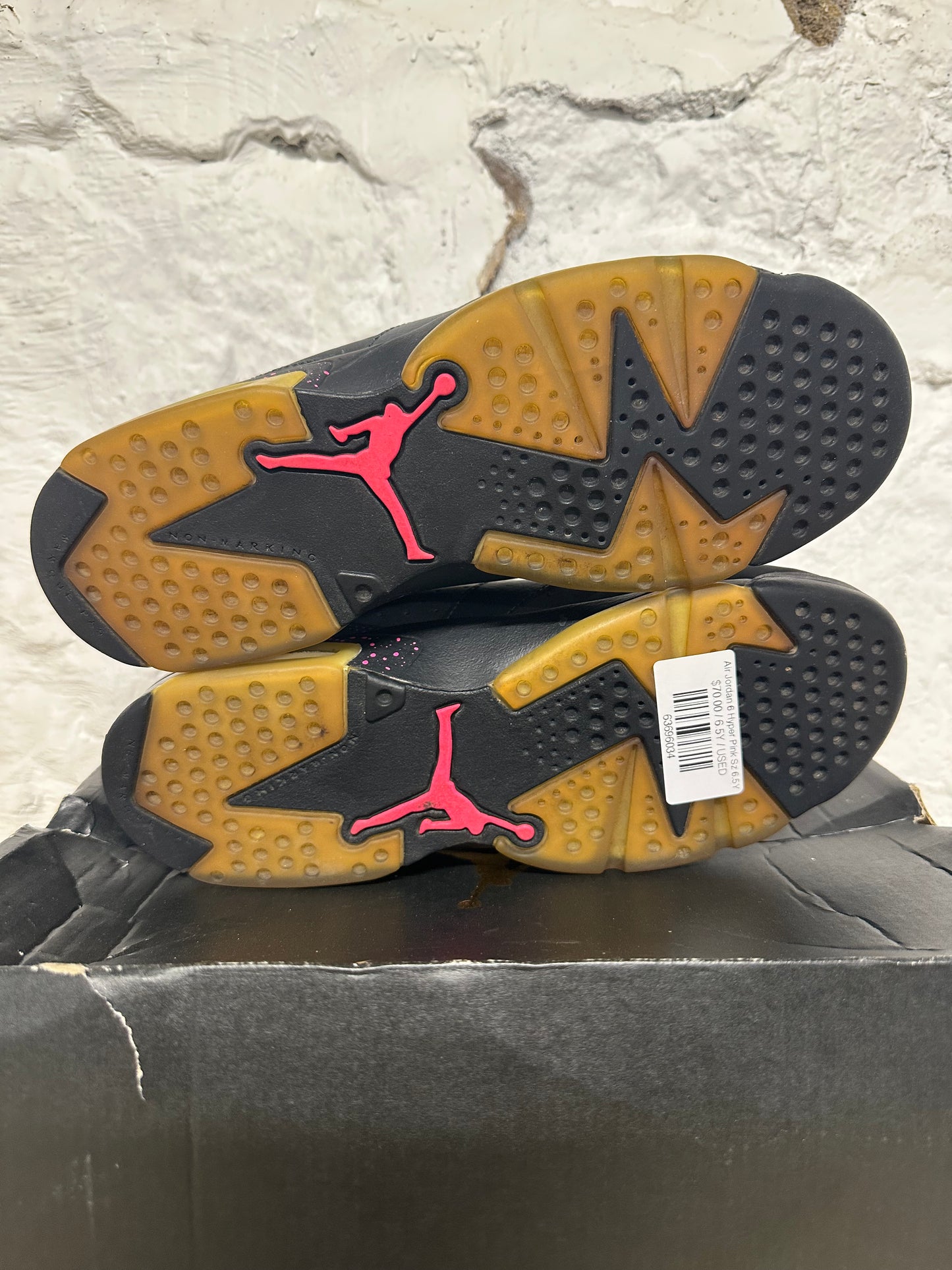 Air Jordan 6 Hyper Pink Sz 6.5Y
