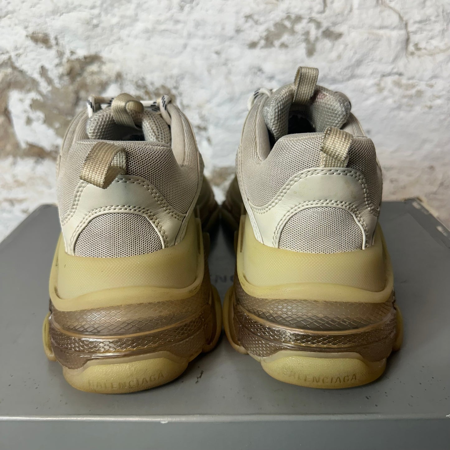 Balenciaga Triple S Cream Sz 9 (42)
