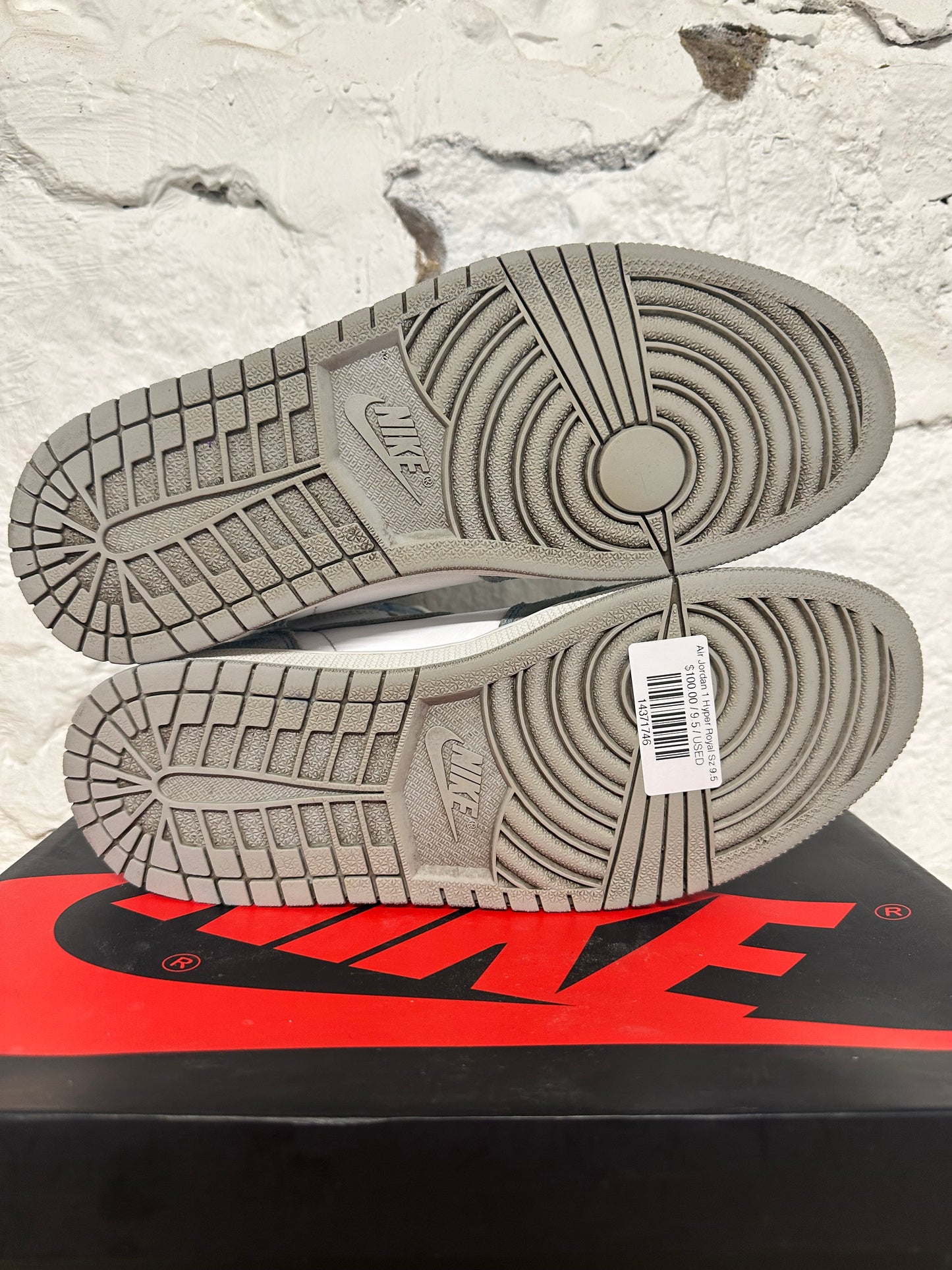 Air Jordan 1 High Hyper Royal Smoke Grey Sz 9.5