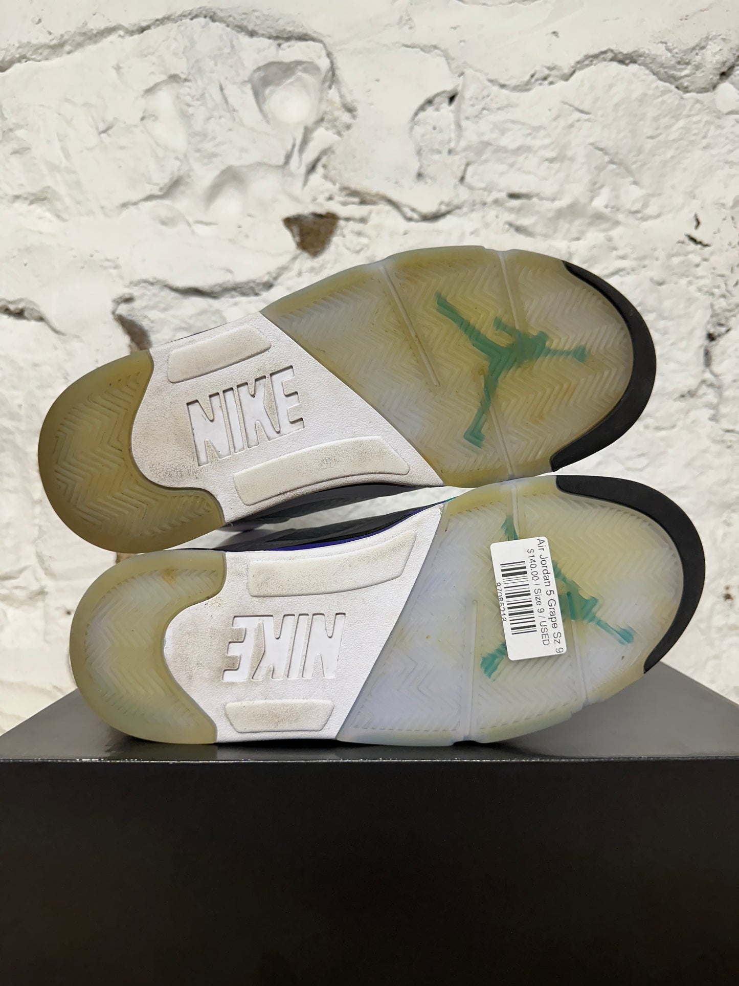 Air Jordan 5 Grape Sz 9