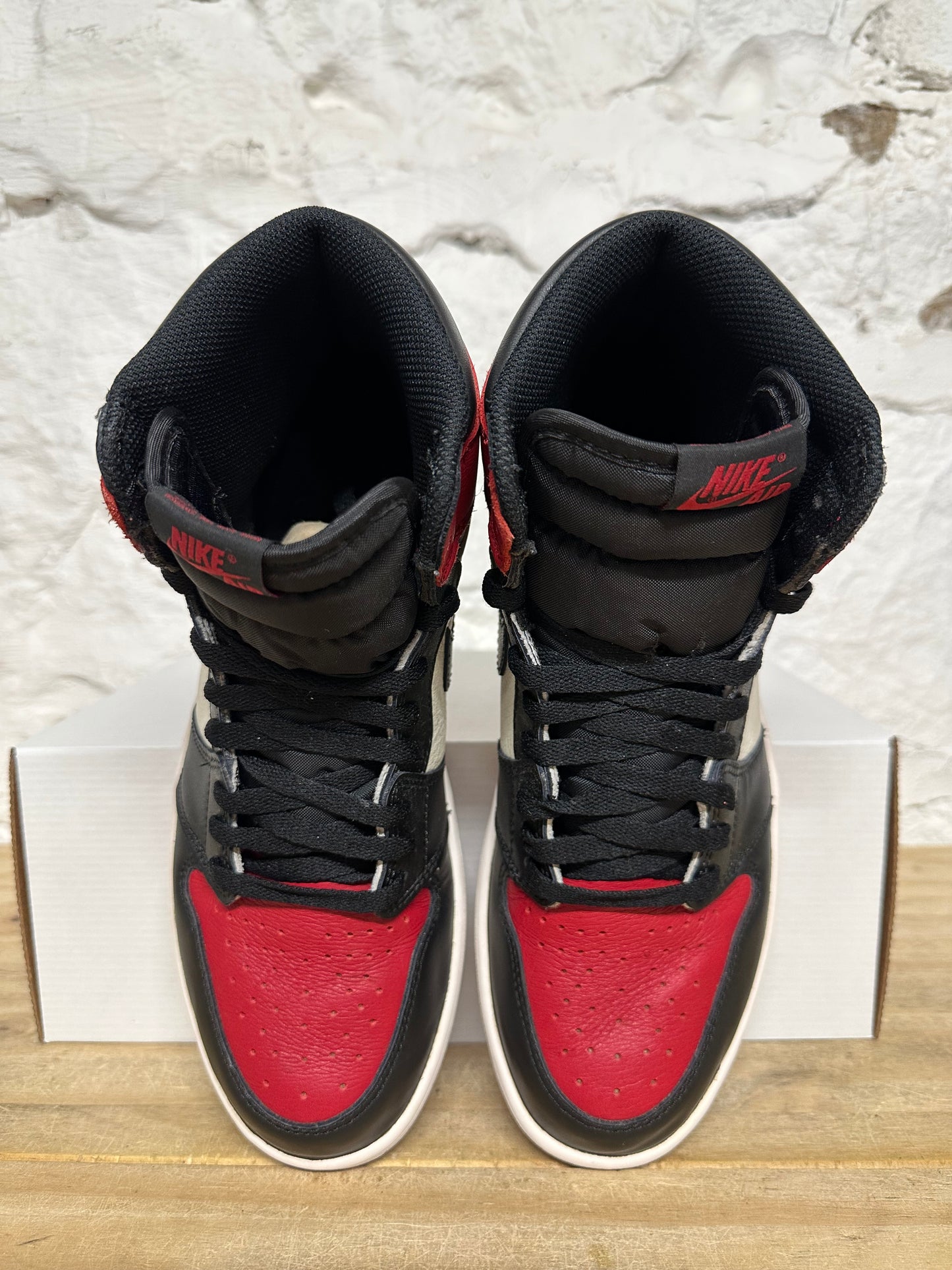 Air Jordan 1 High Bred Toe Sz 10