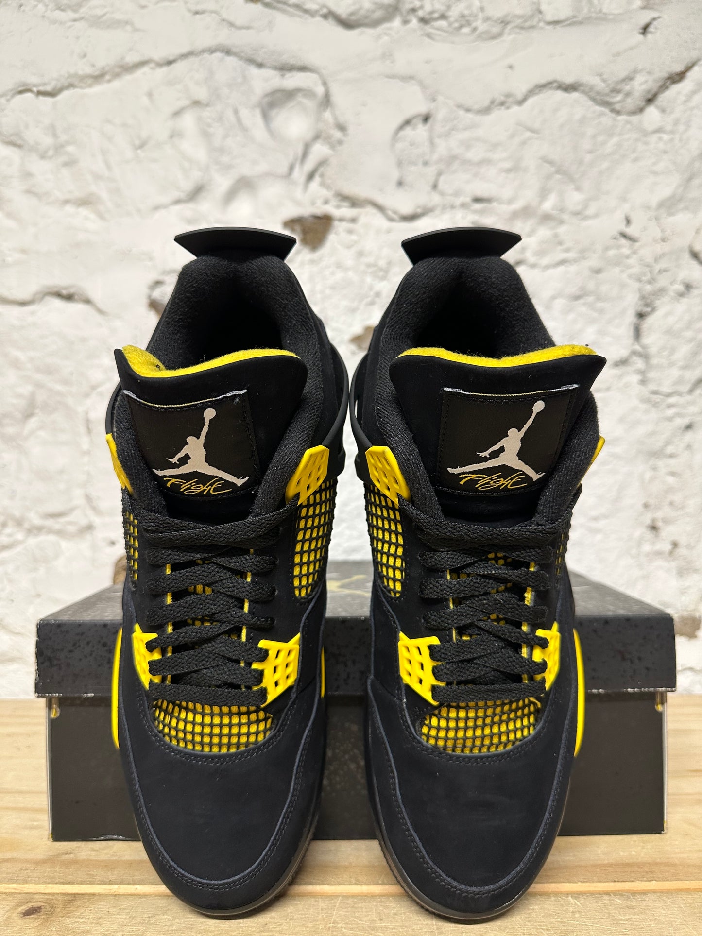 Air Jordan 4 Thunder Sz 11