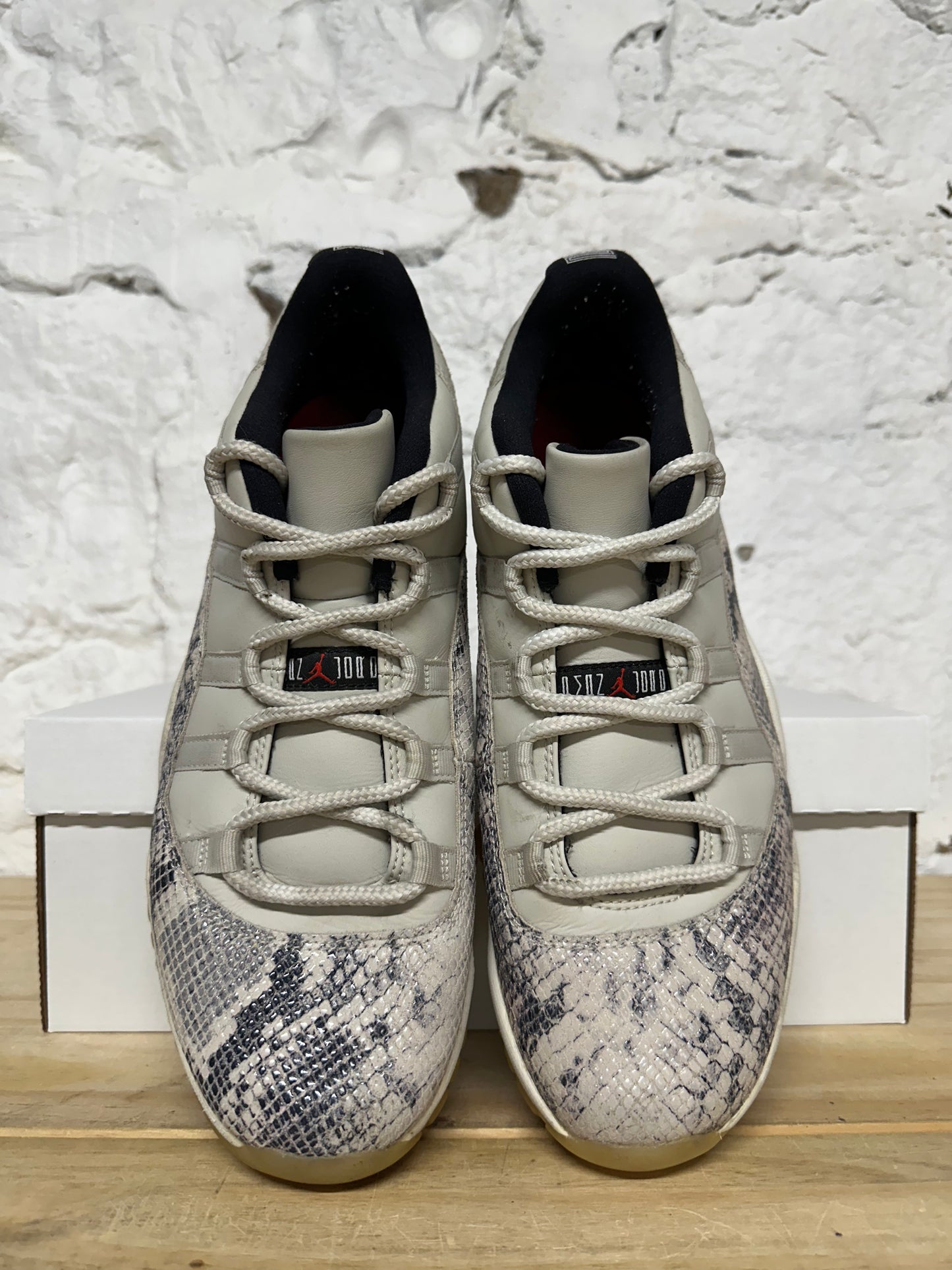 Air Jordan 11 Low Bone Snakeskin Sz 10