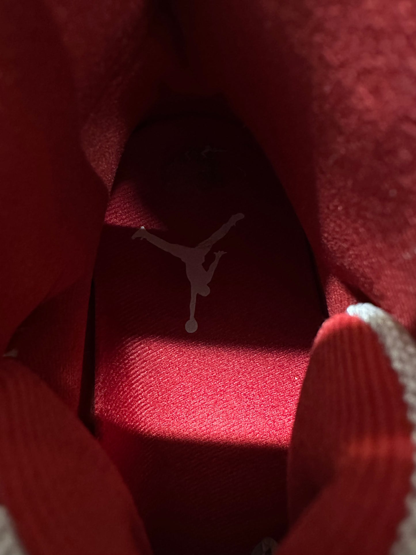 Air Jordan 11 High Cherry Sz 9.5