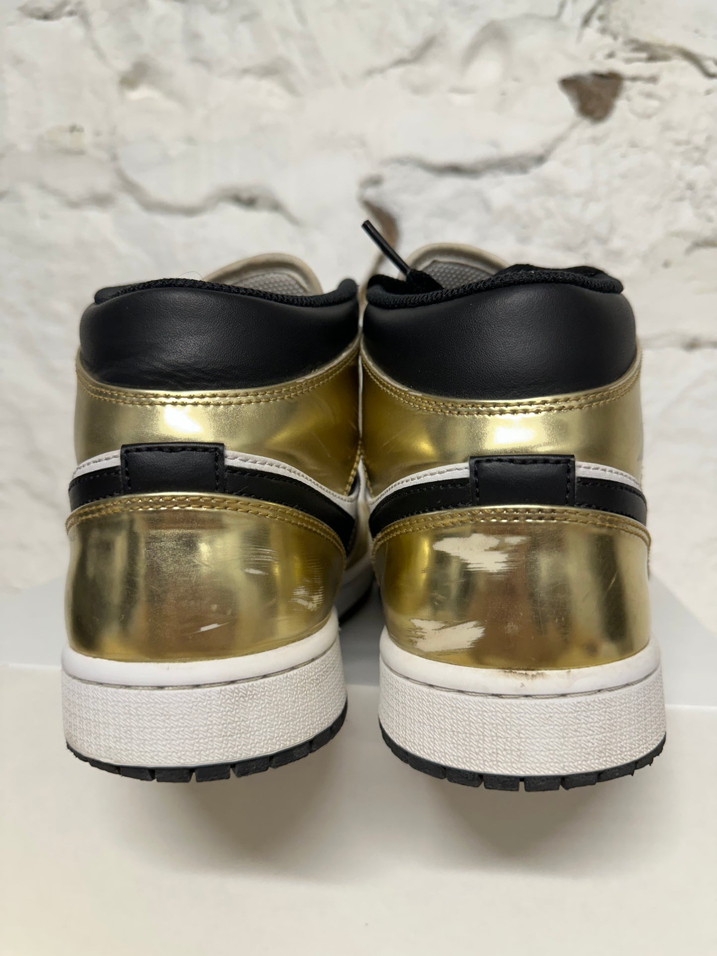 Air Jordan 1 Mid Gold Metallic Sz 10.5