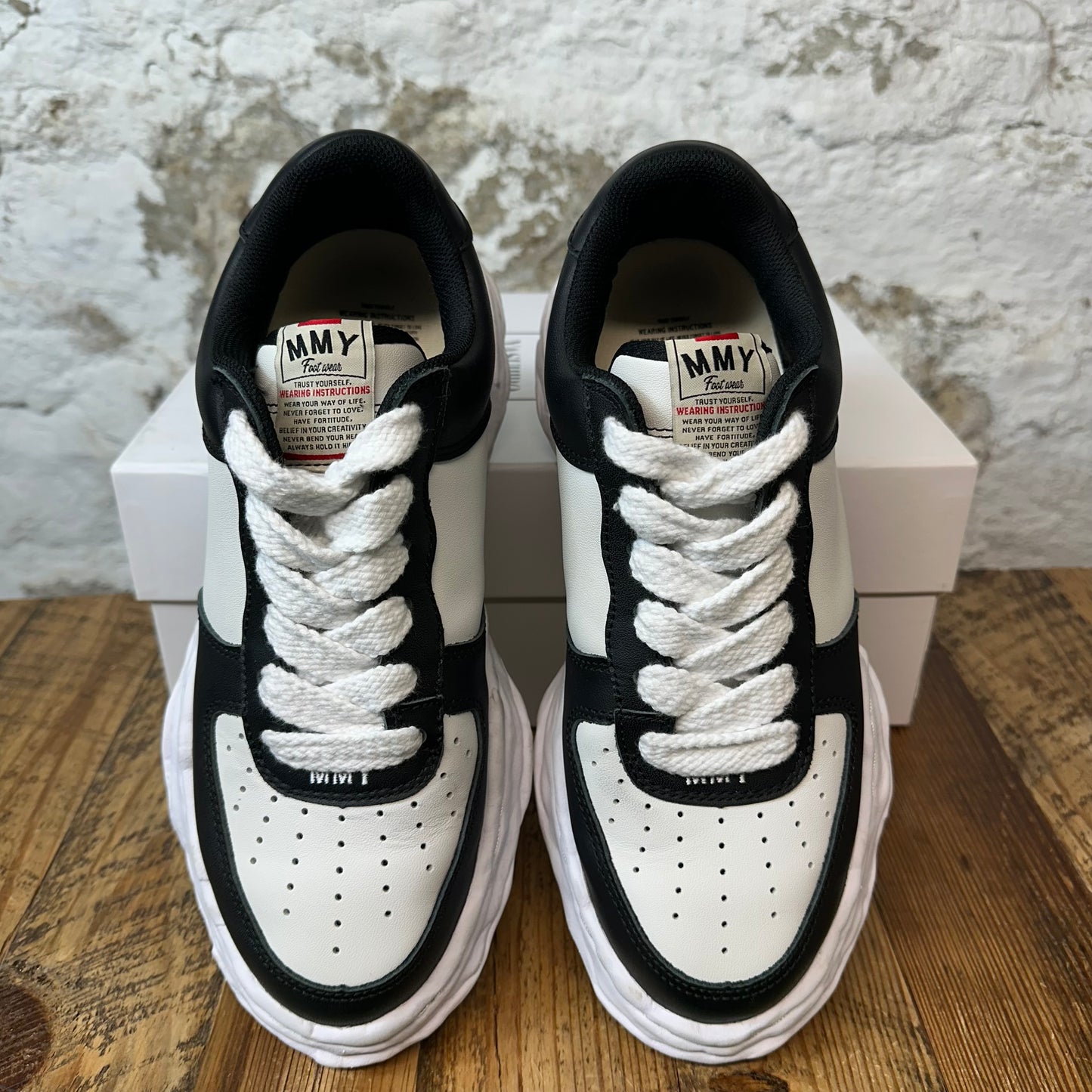 Maison Mihara Wayne White Black Sneaker Sz 10 (43)