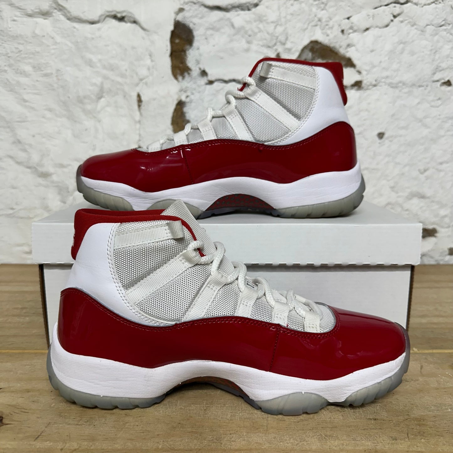 Air Jordan 11 High Cherry (2022) Sz 8.5