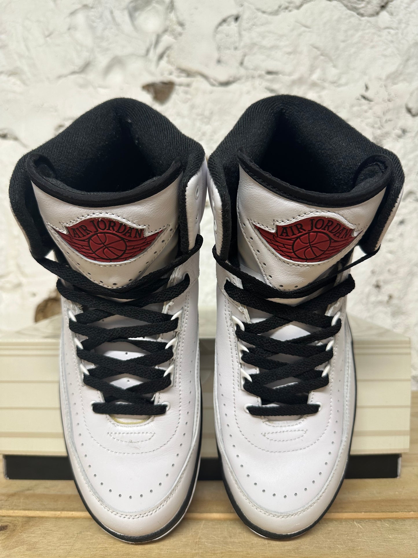 Air Jordan 2 Chicago Sz 9.5