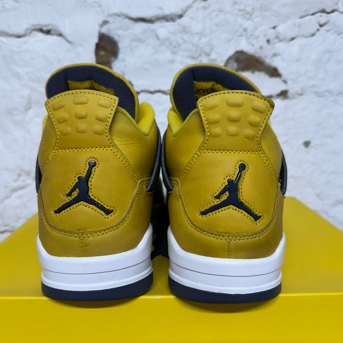 Air Jordan 4 Lightning (2021) Sz 12