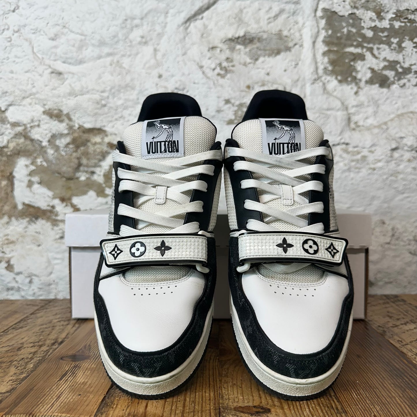 Louis Vuitton Black White Strap Trainer Sneaker Sz 10 (8.5LV) No Box