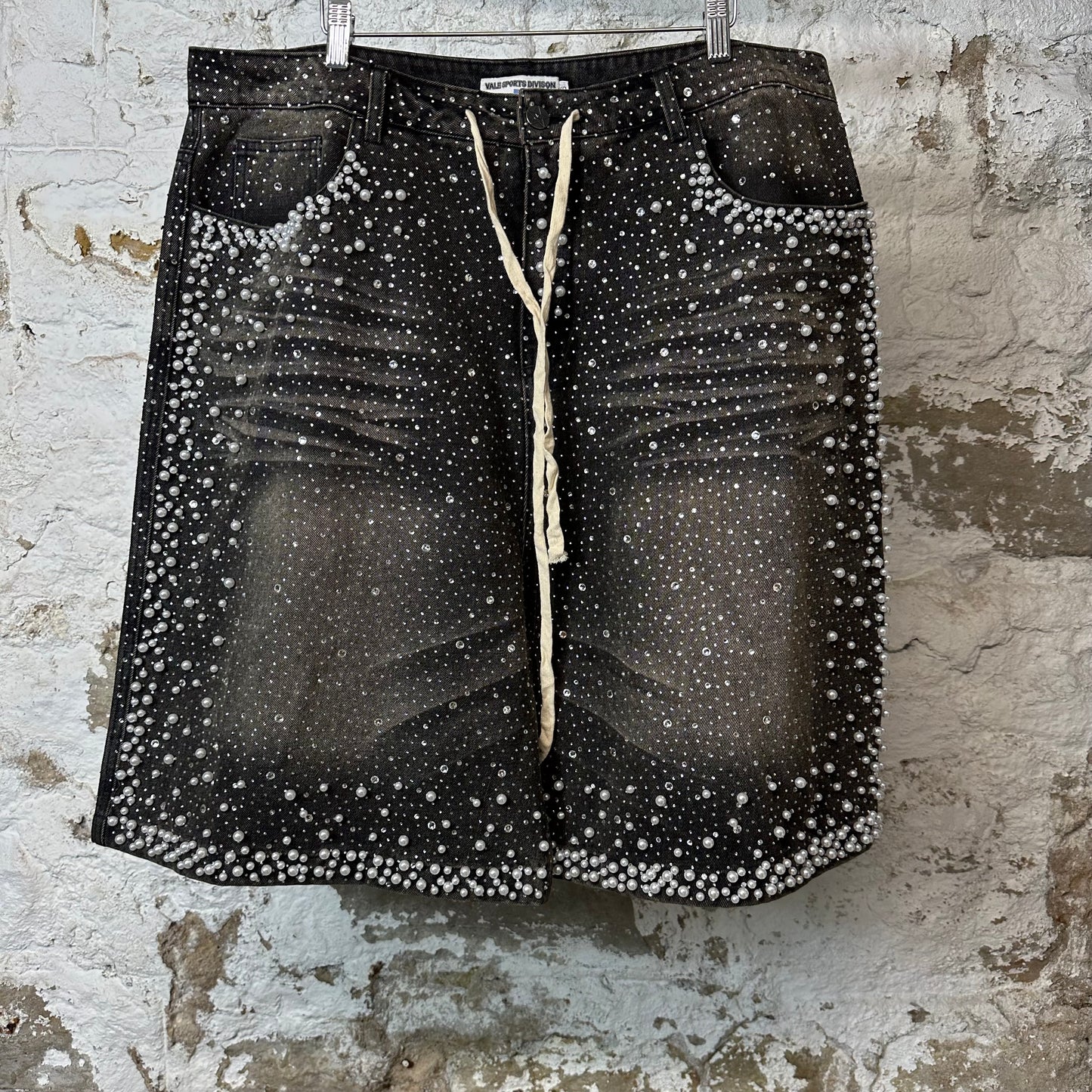 Vale Pearl Rainstorm Jean Shorts Black Sz 36