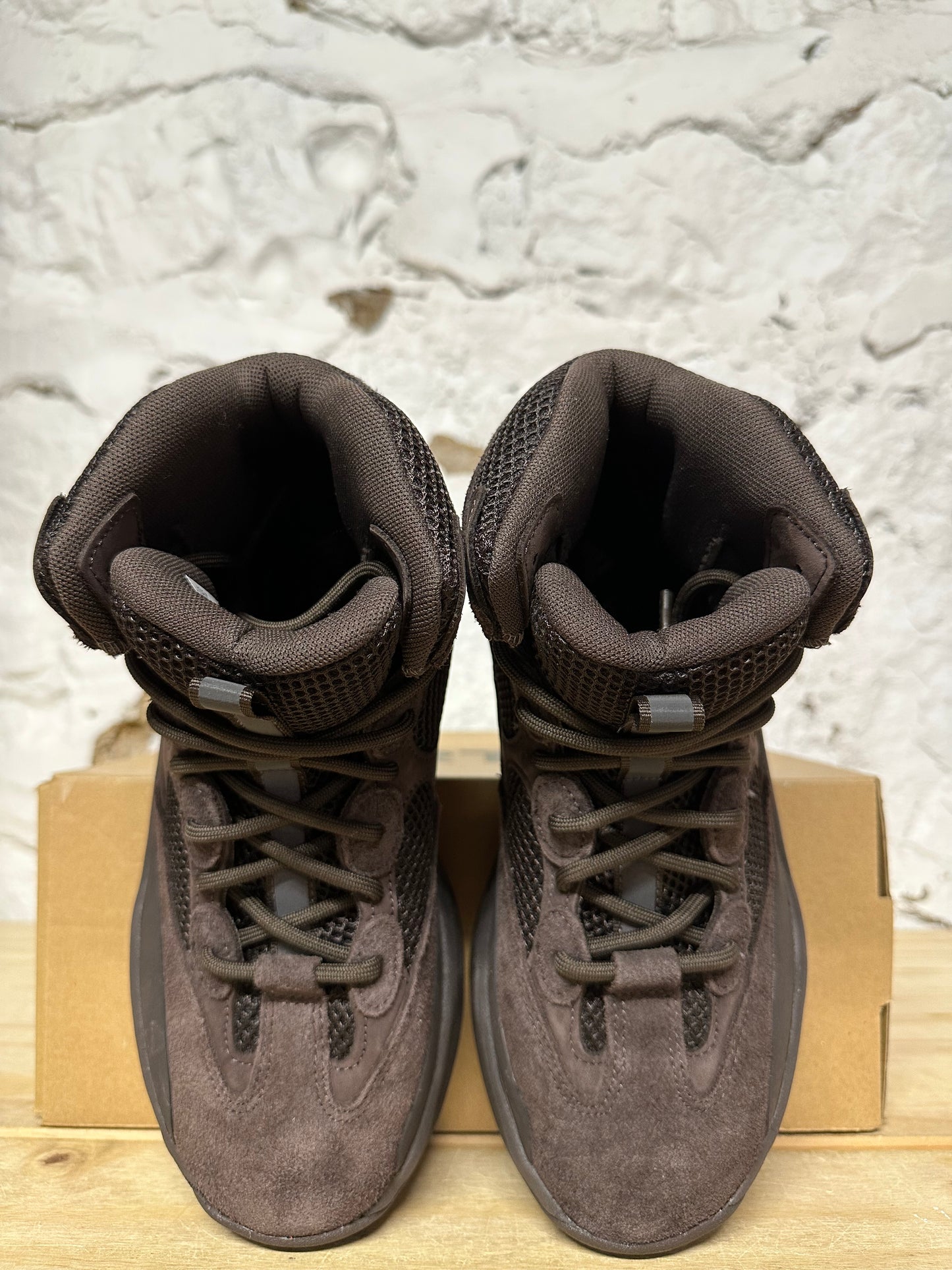 Yeezy DSRT Boot Oil Sz 8