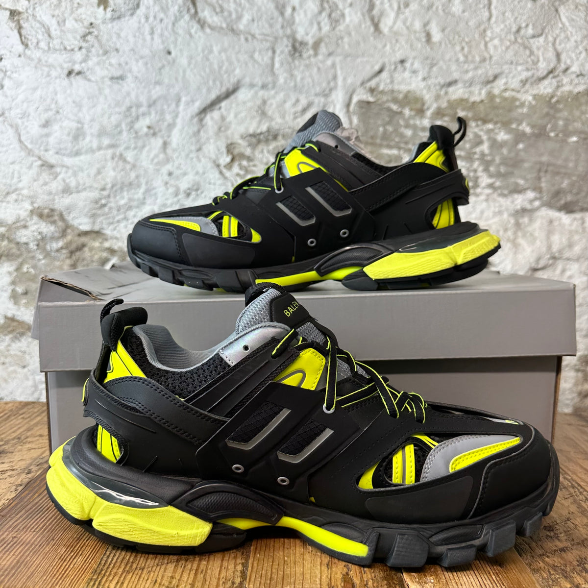 Balenciaga Track Runner Black Neon Yellow Sneaker Sz 10 (43)