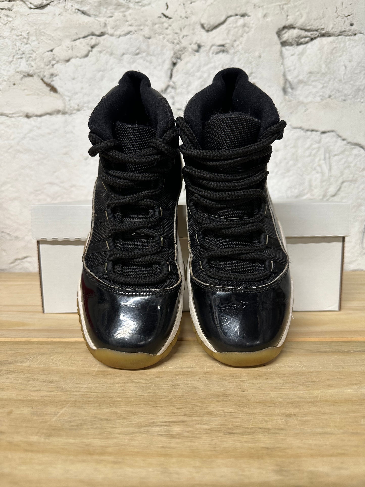 Air Jordan 11 High Jubilee Sz 6Y