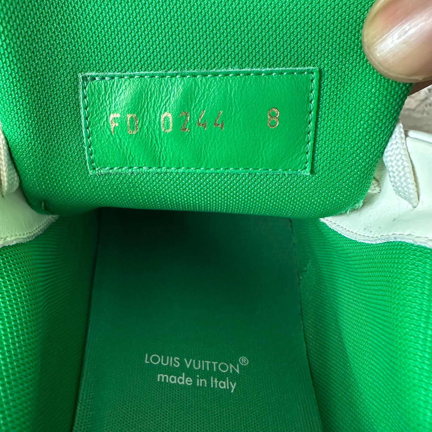 Louis Vuitton White Green Black Trainer Sz 9.5 (8LV)
