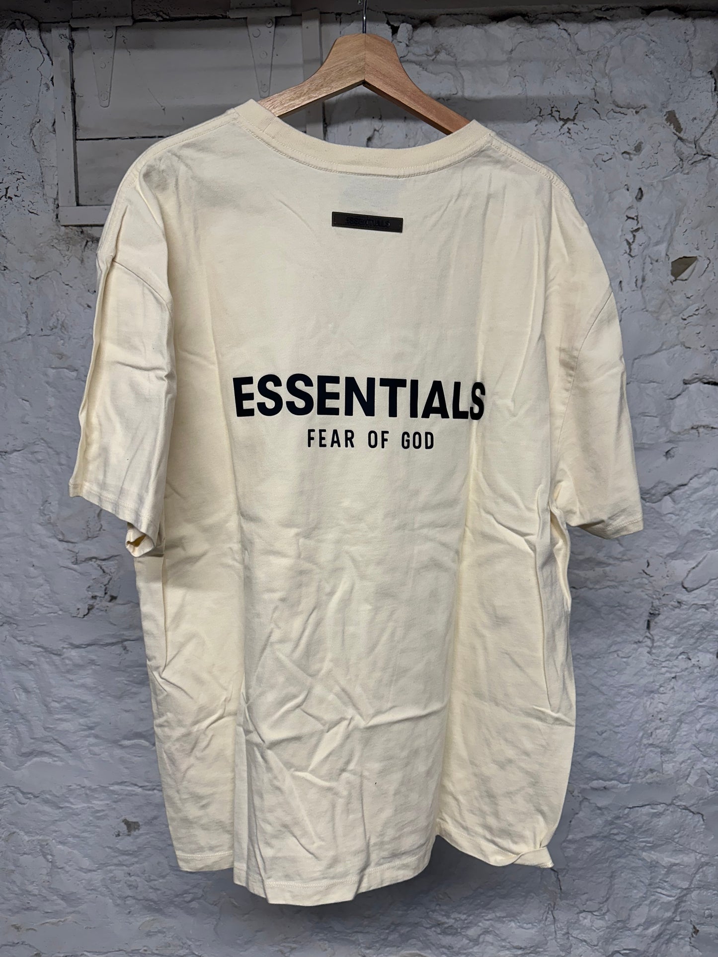 Fear of God Essentials Cream Back Spell-Out T-Shirt Sz L