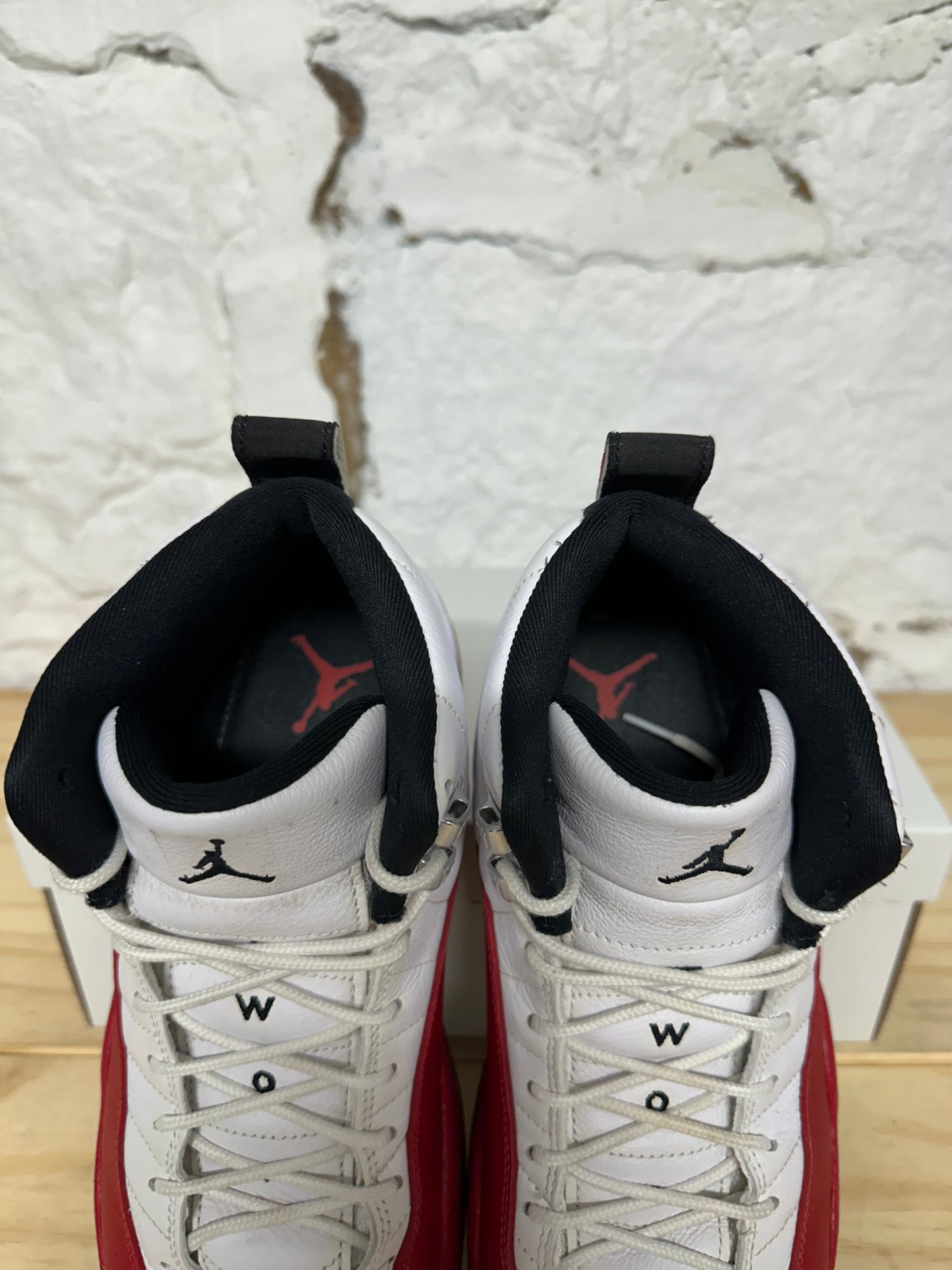 Air Jordan 12 Cherry Sz 11