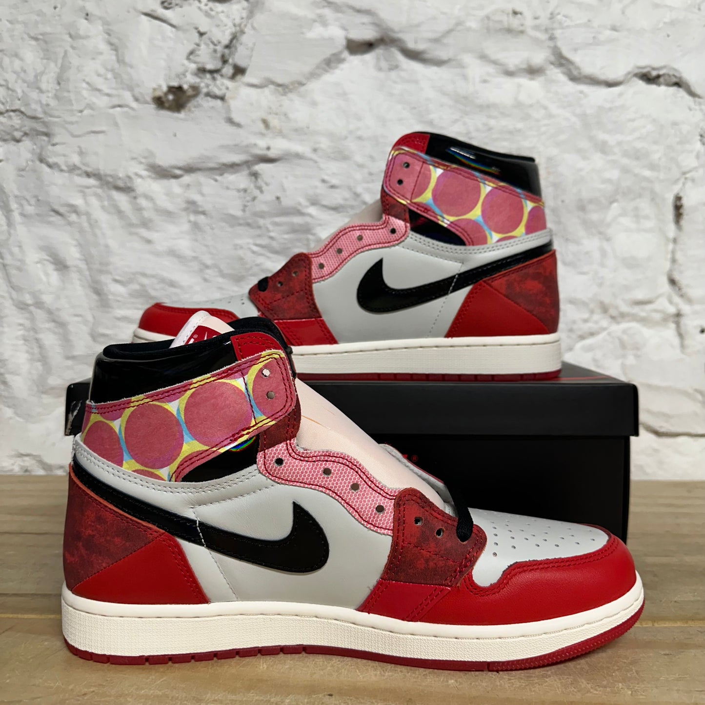 Air Jordan 1 High Spider-Man Across The Spiderverse Sz 10 DS