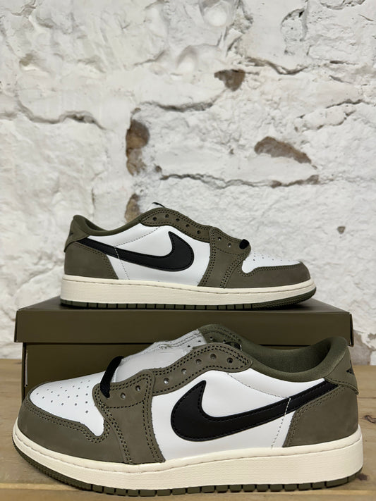 Air Jordan 1 Low Medium Olive Sz 7Y DS