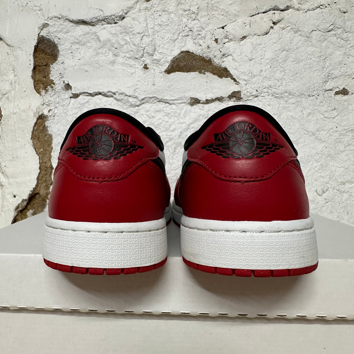 Air Jordan 1 Low Chicago (2025) Sz 9