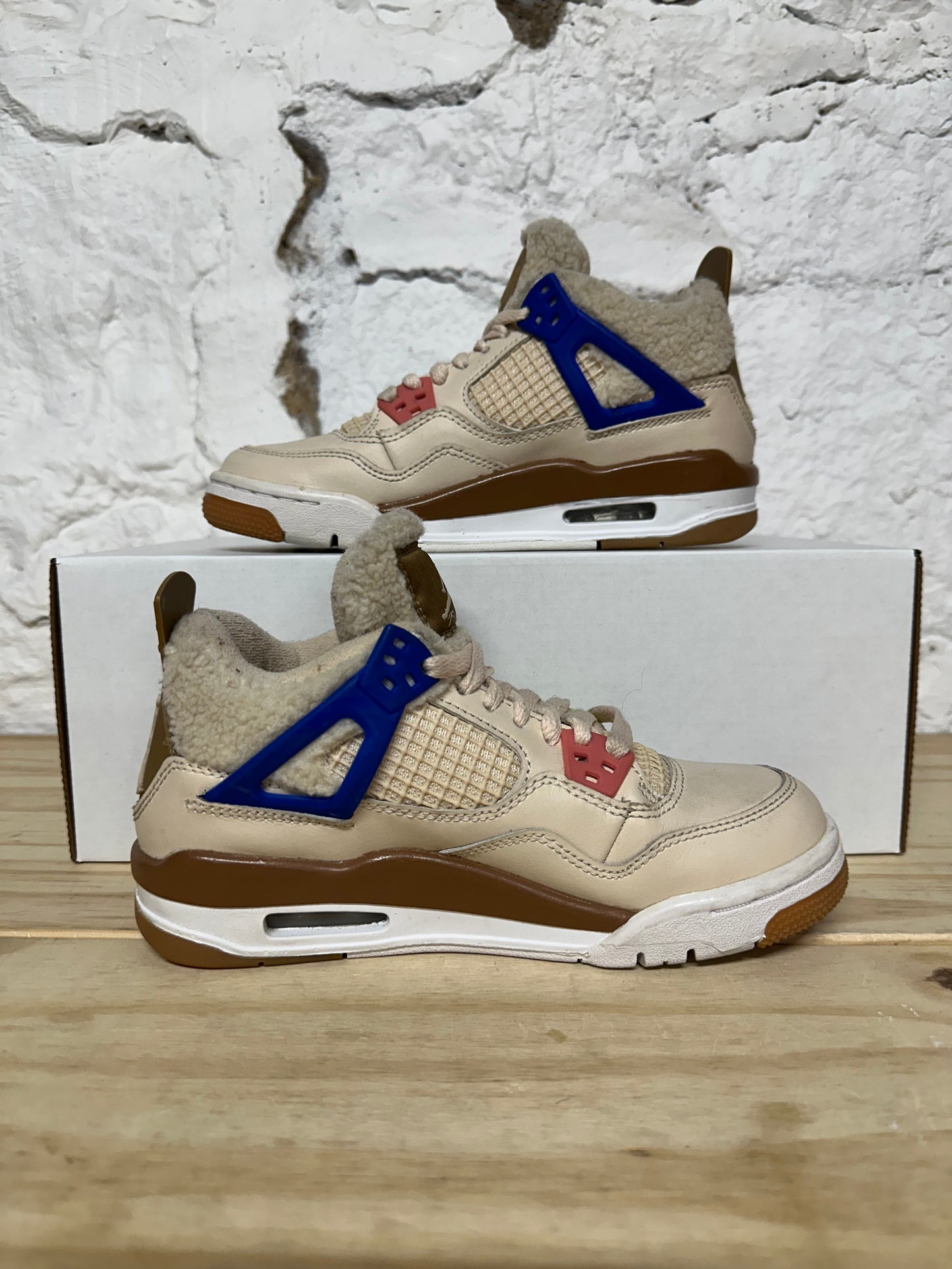 Air Jordan 4 Wild Things Sz 4Y