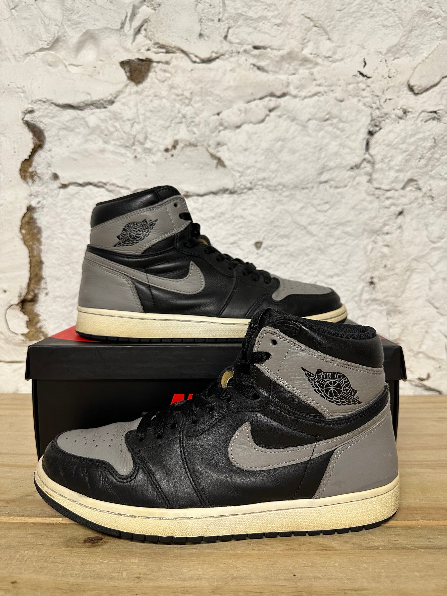 Air Jordan 1 High Shadow Sz 8.5