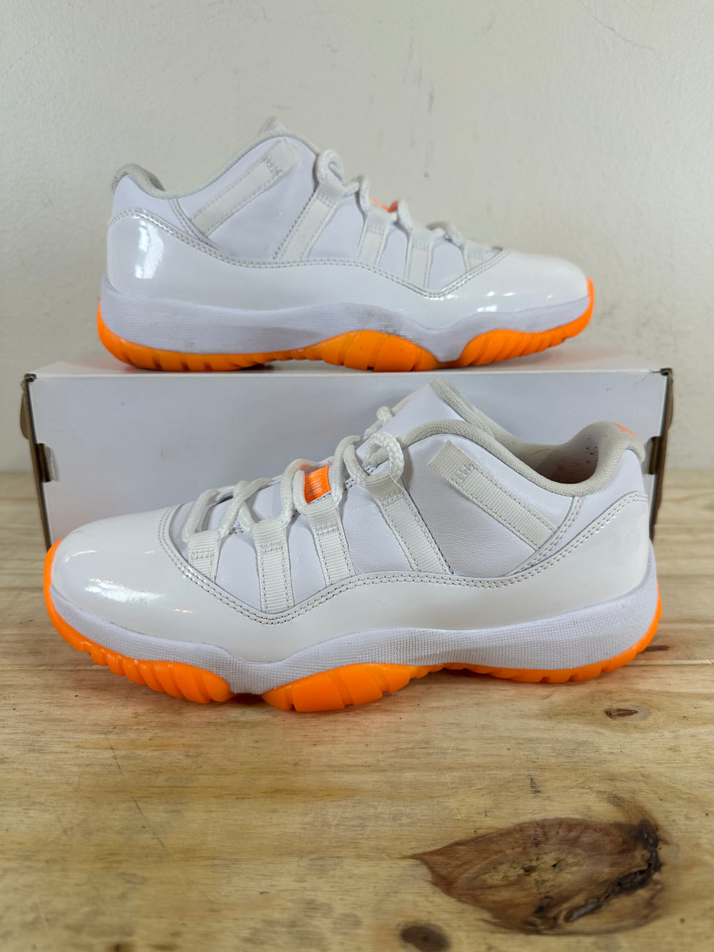 Air Jordan 11 Low Citrus (2021) Sz 6.5Y(8W)