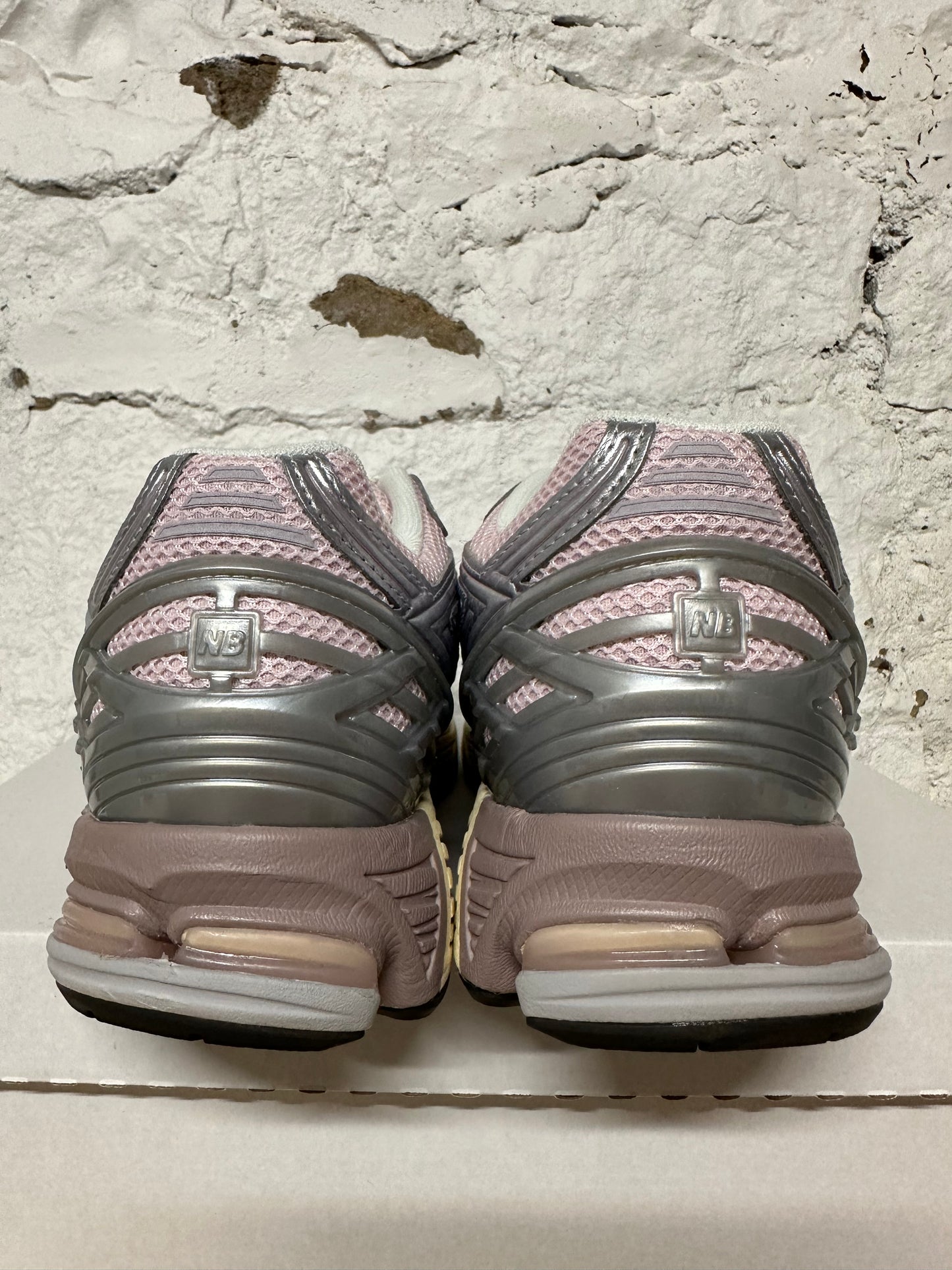 New Balance 1906R Rose Sugar Sz 11