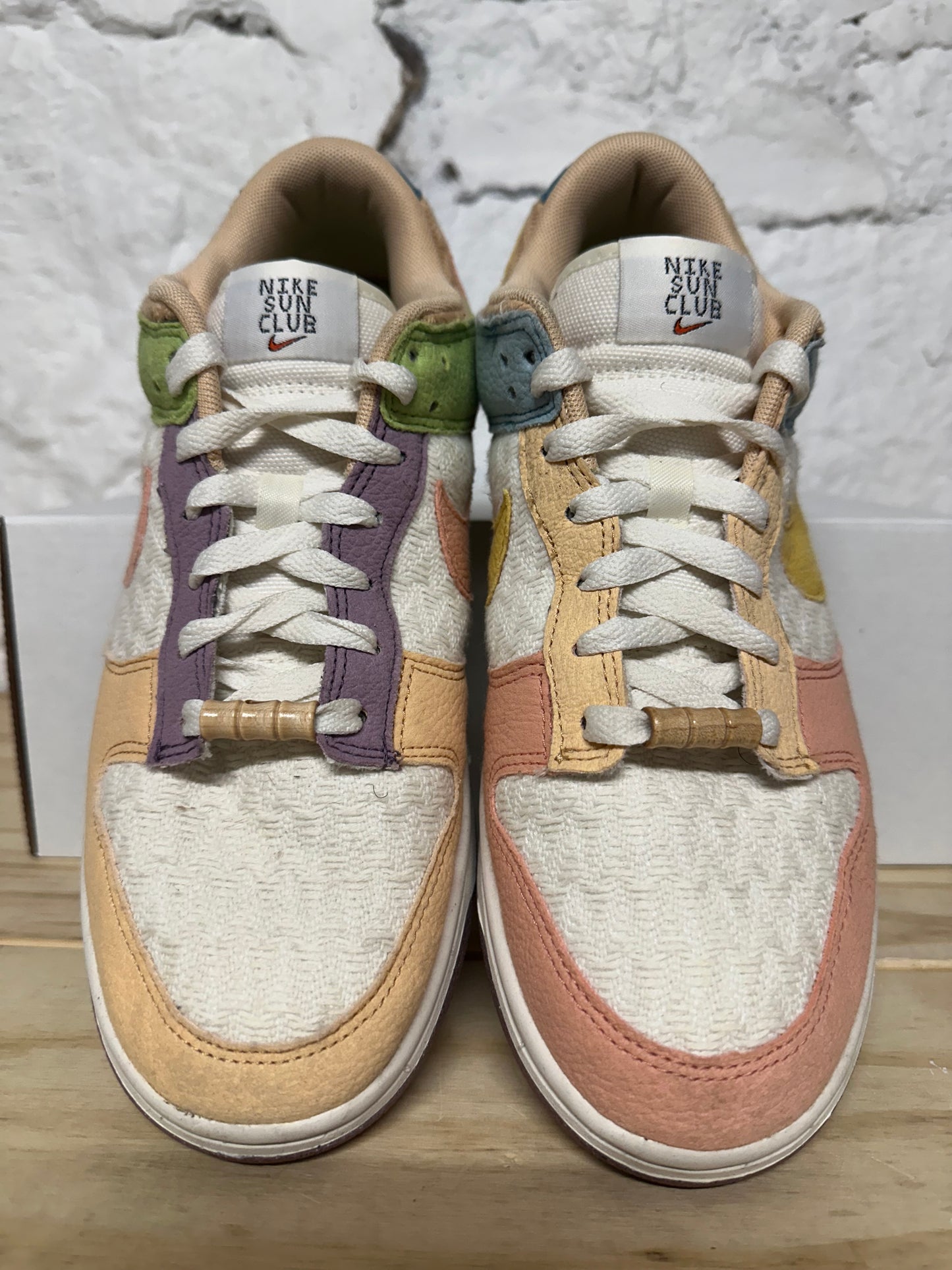 Nike Dunk Low Sun Club Sz 8.5 (10W)