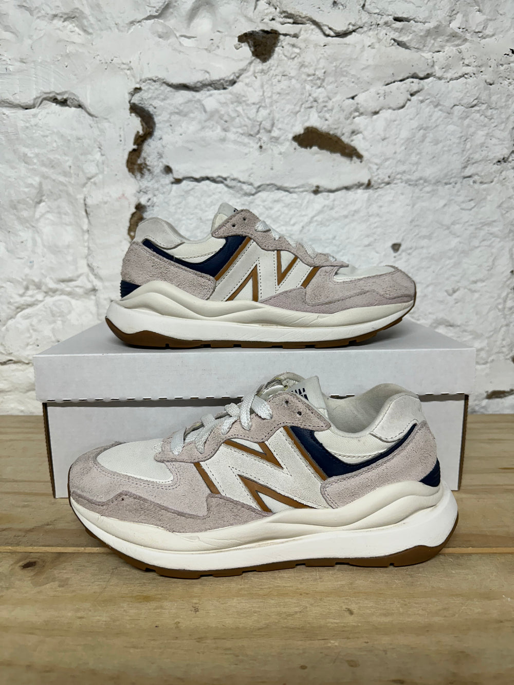 New Balance 57/40 Rose Water Sz 7.5 (9W)