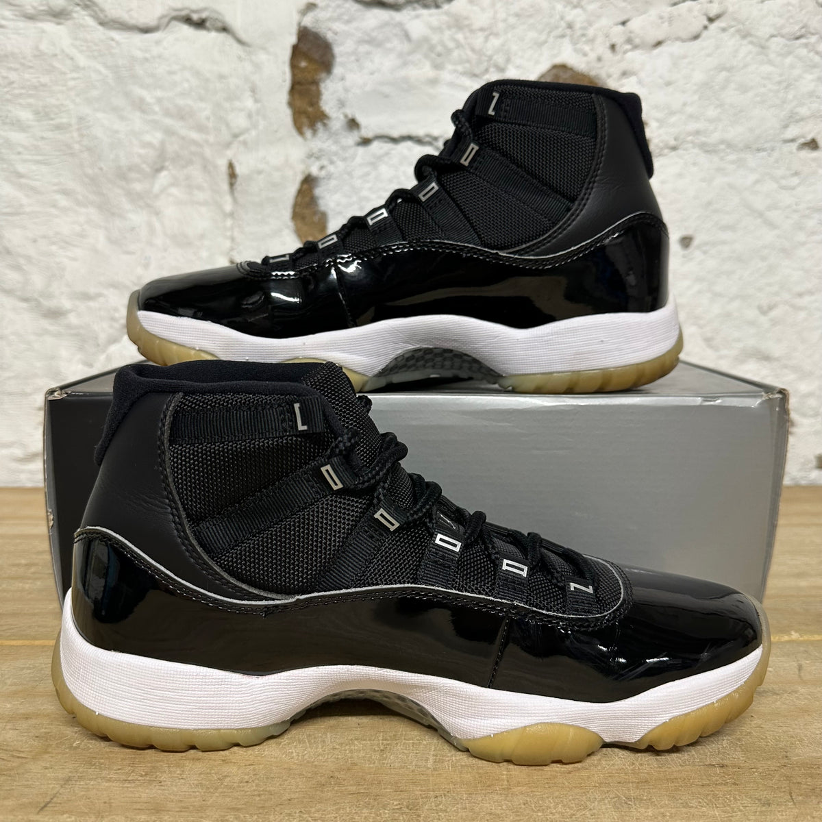 Air Jordan 11 High Jubilee Sz 8