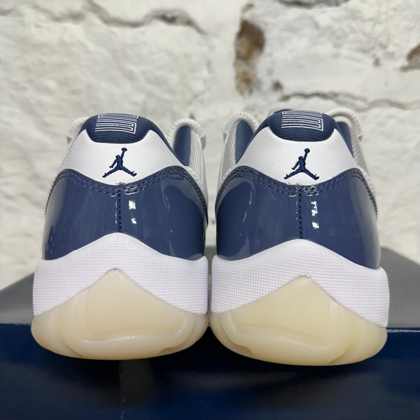 Air Jordan 11 Low Diffused Blue Sz 9