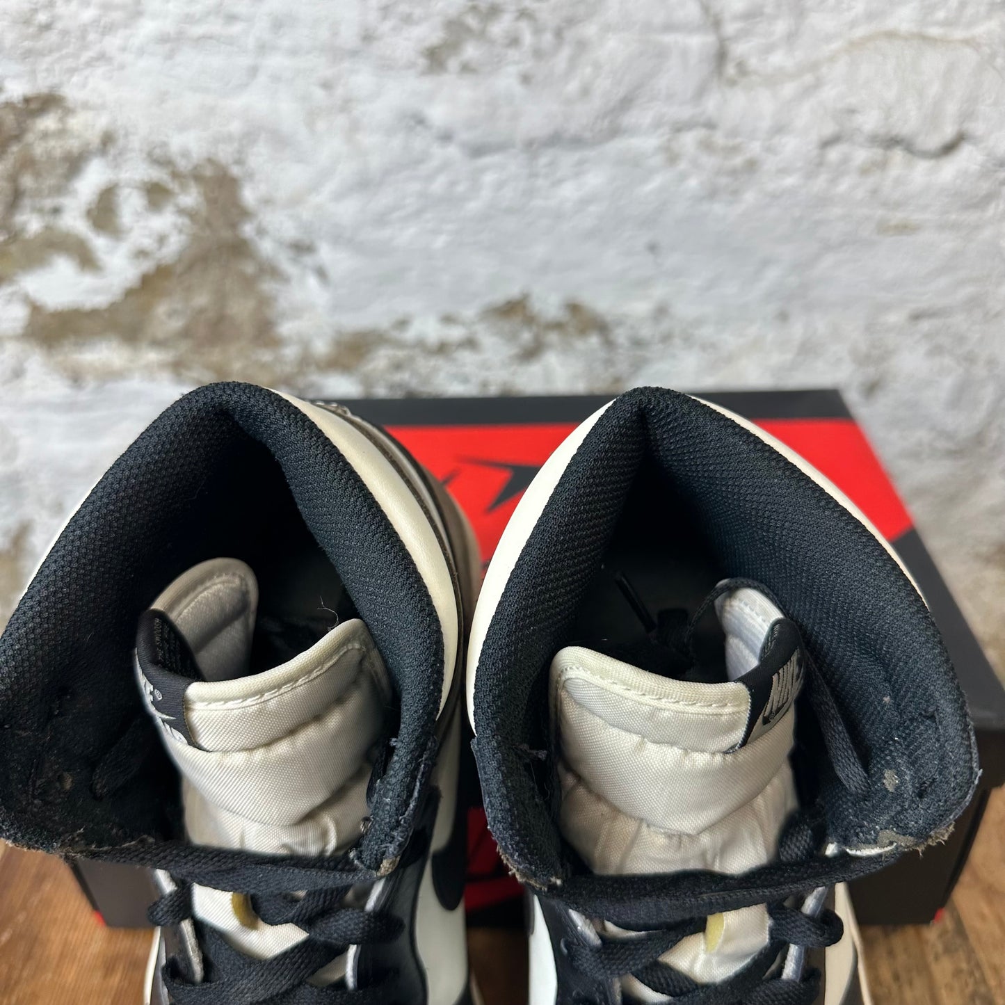 Air Jordan 1 High Dark Mocha Sz 10