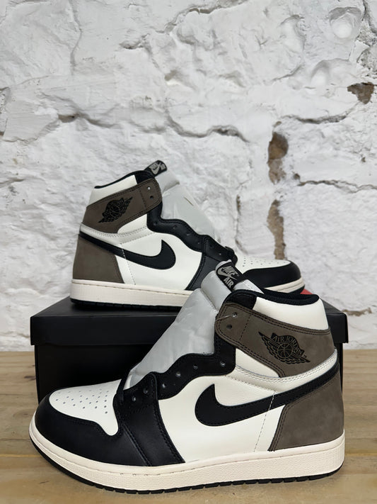 Air Jordan 1 High Dark Mocha Sz 11 DS