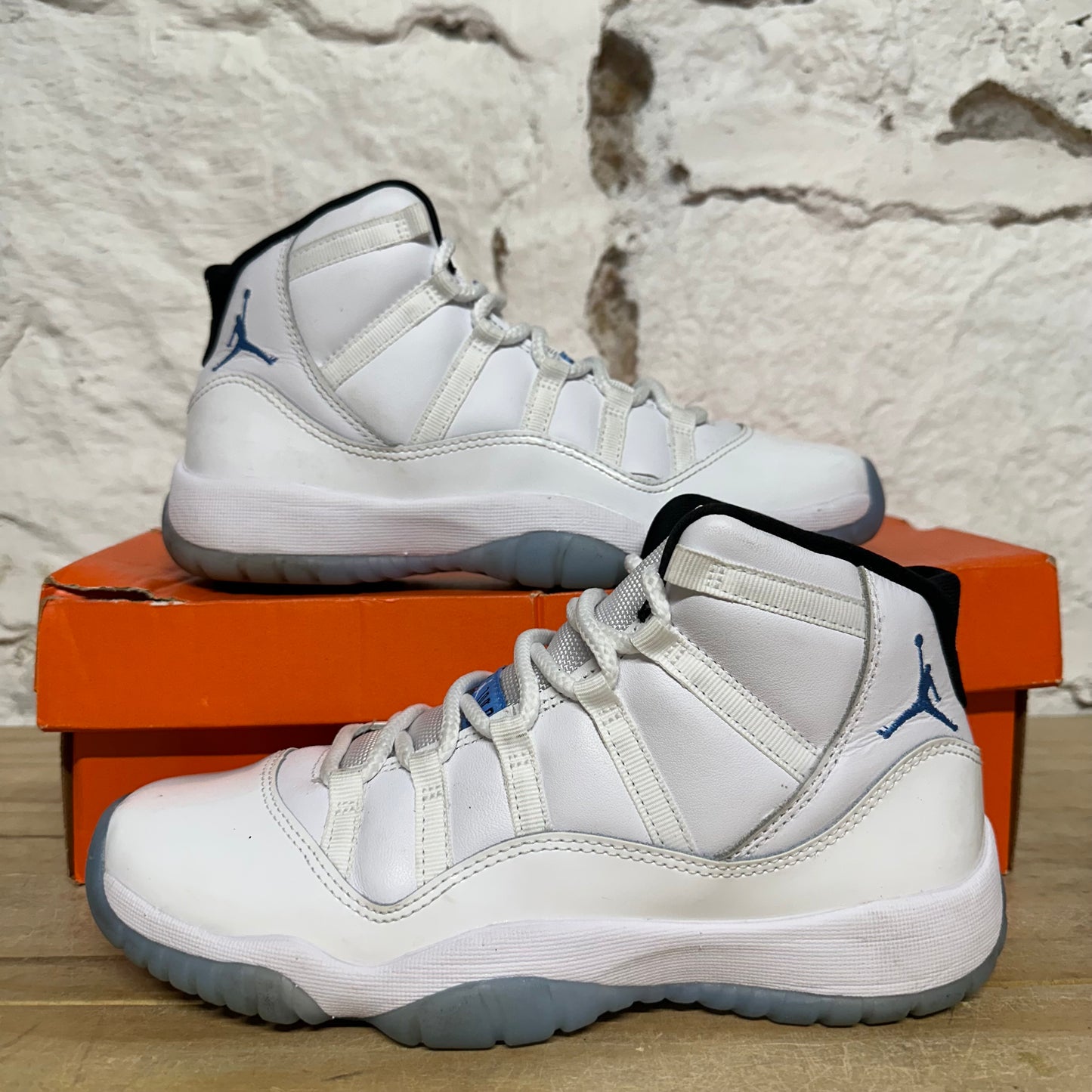 Air Jordan 11 High Legend Blue (2024) Sz 6.5Y