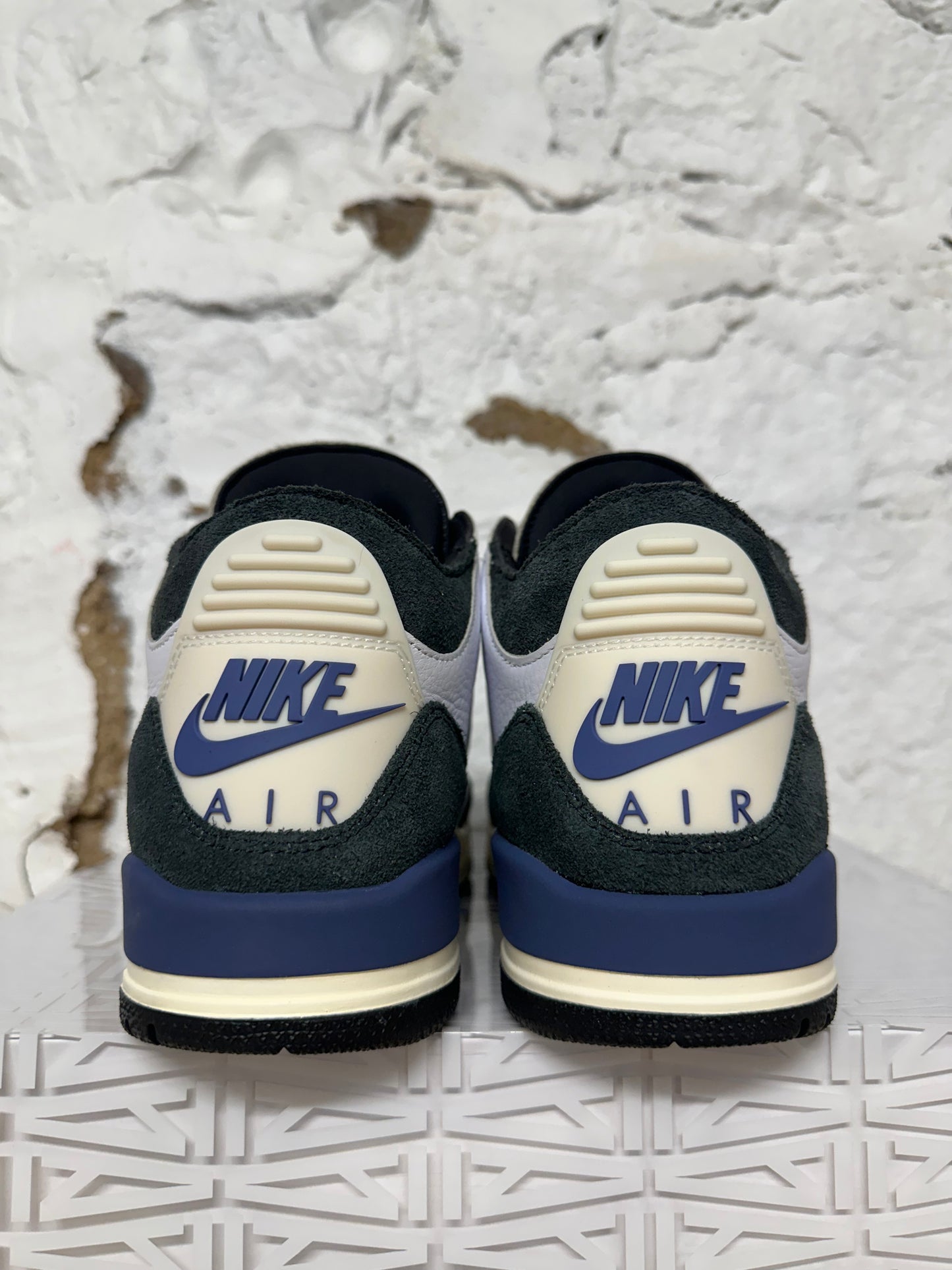 Air Jordan 3 A Ma Maniere Diffused Blue Sz 8.5 DS